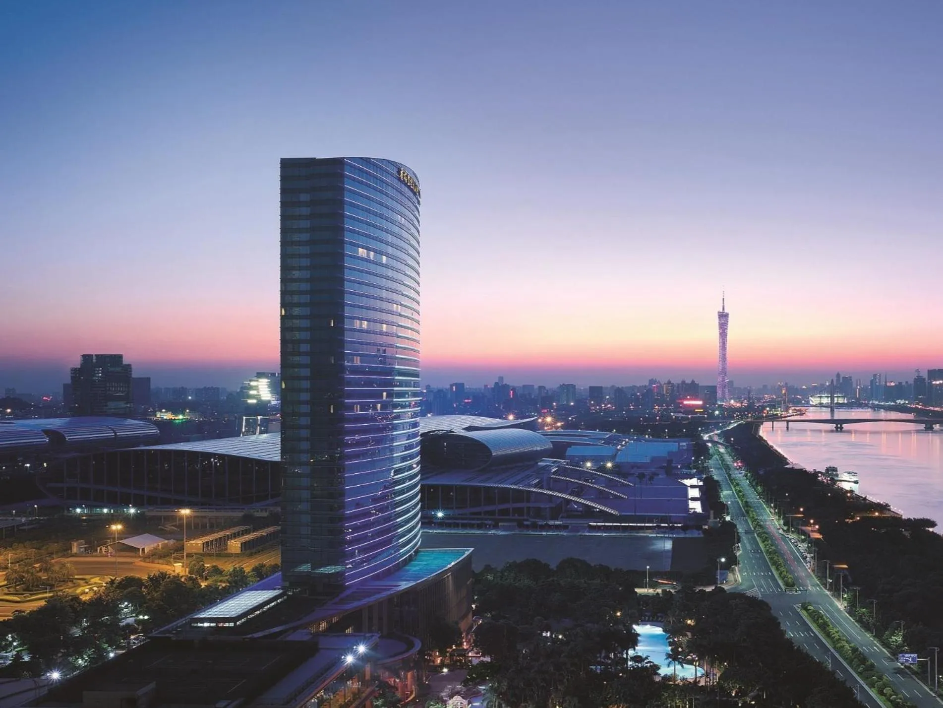 Property building in Shangri-La Guangzhou