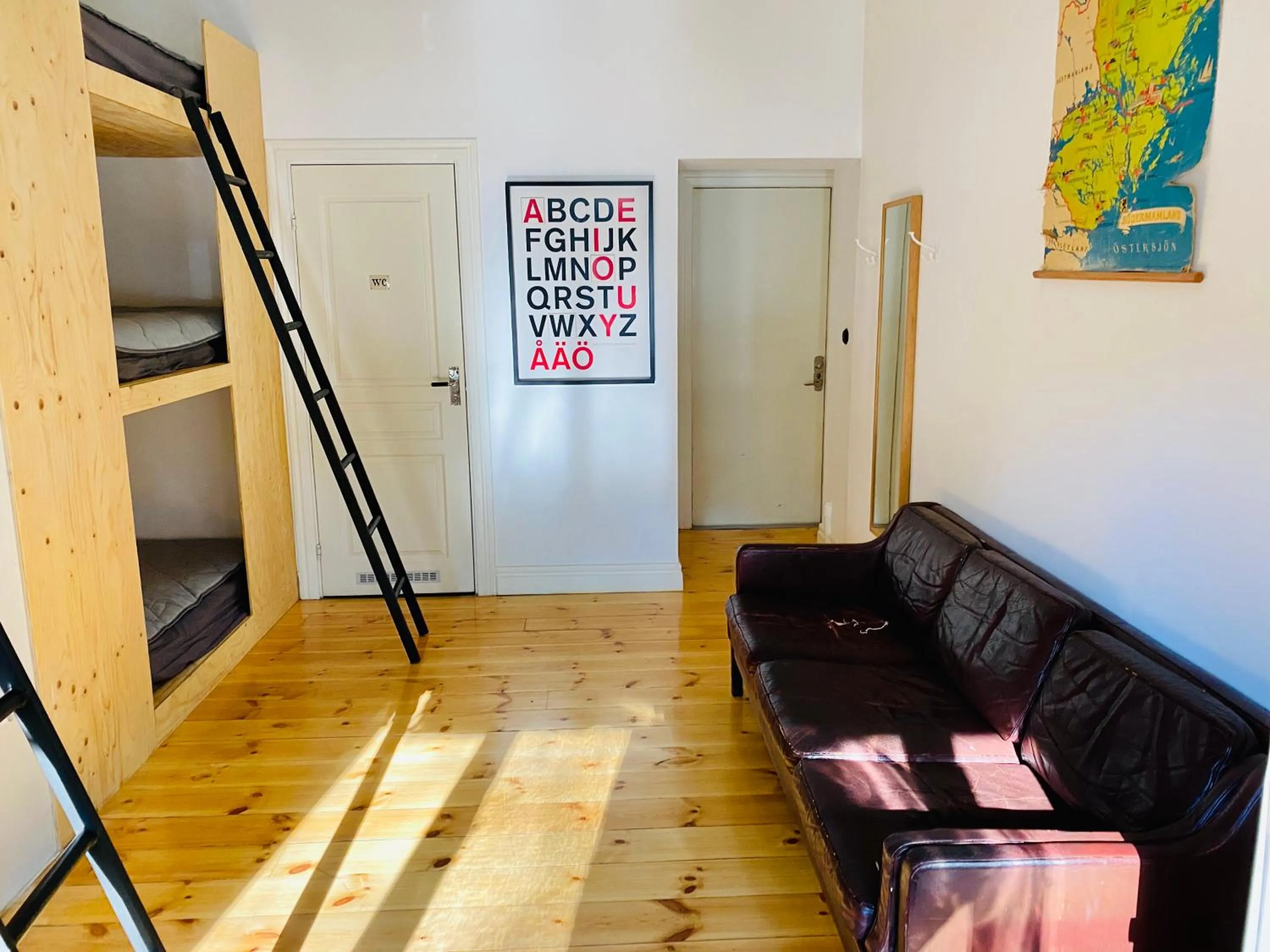 People in City Backpackers Hostel