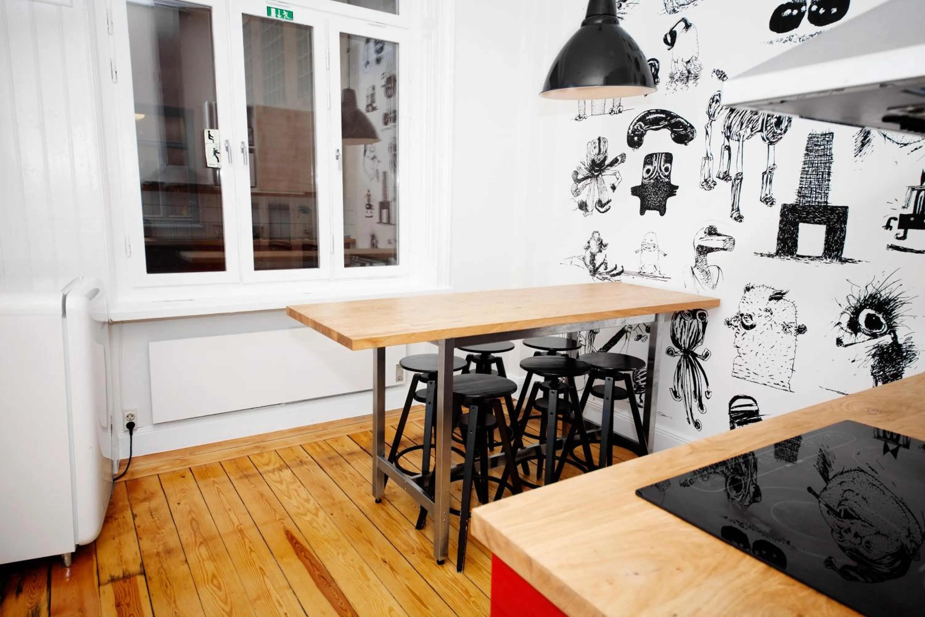 Kitchen or kitchenette in City Backpackers Hostel