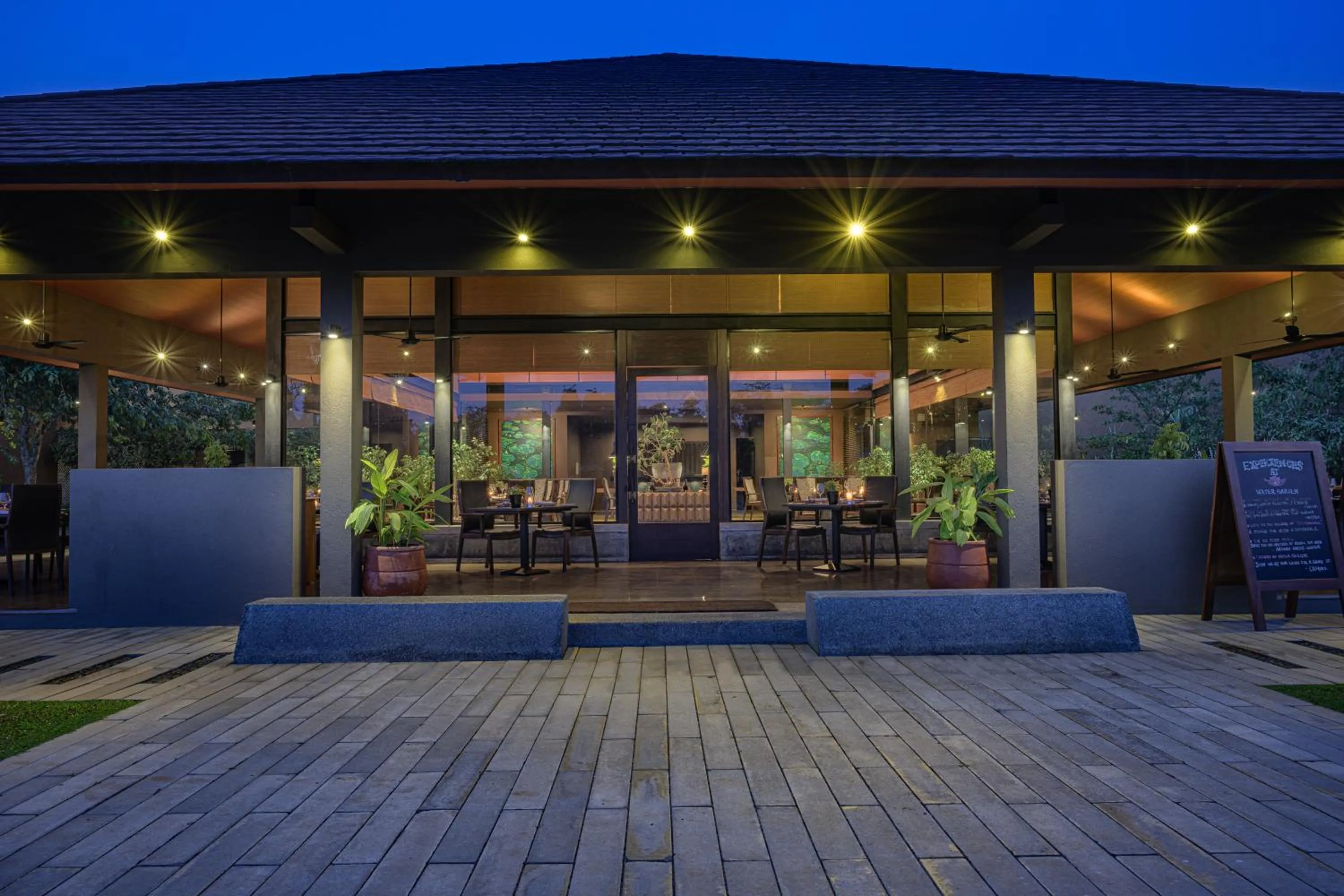 Restaurant/places to eat in Water Garden Sigiriya