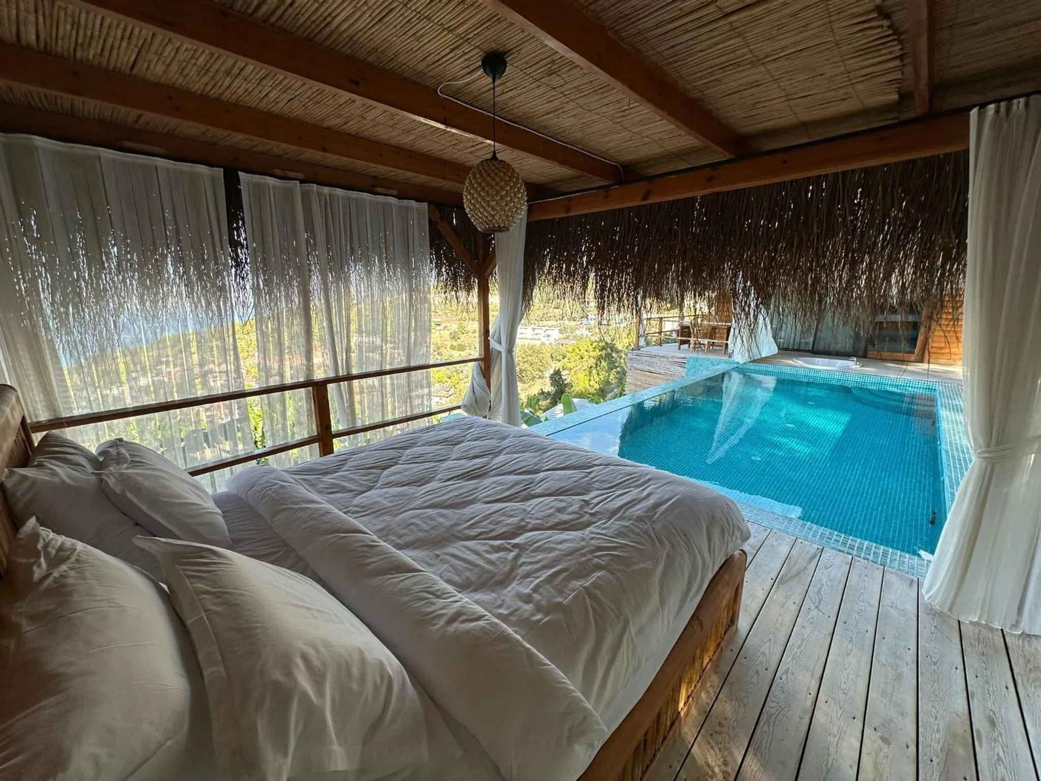 Bed in Seaview Faralya