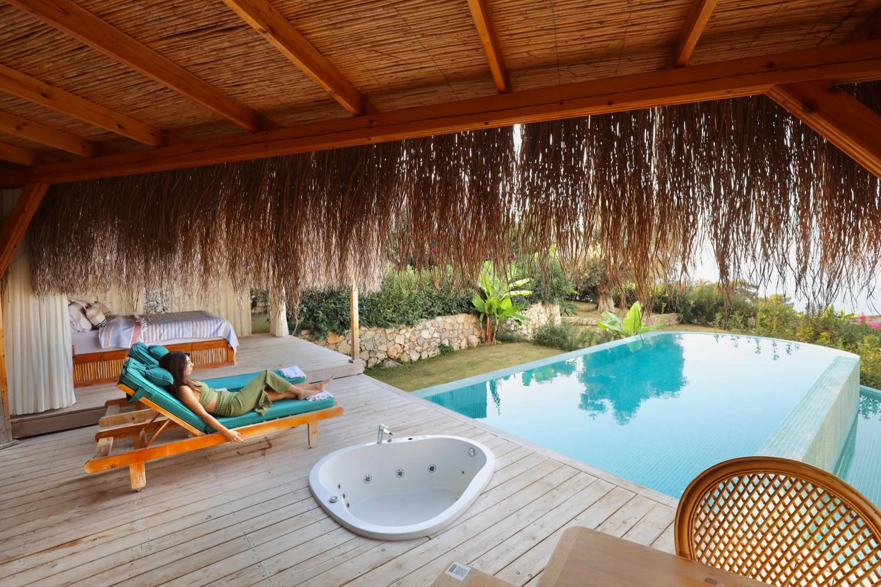 Patio in Seaview Faralya