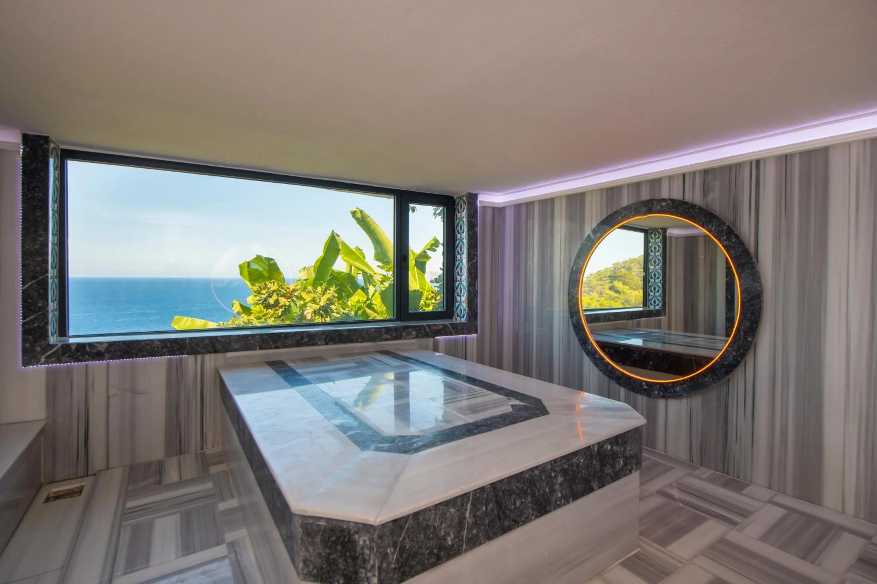 Public Bath in Seaview Faralya