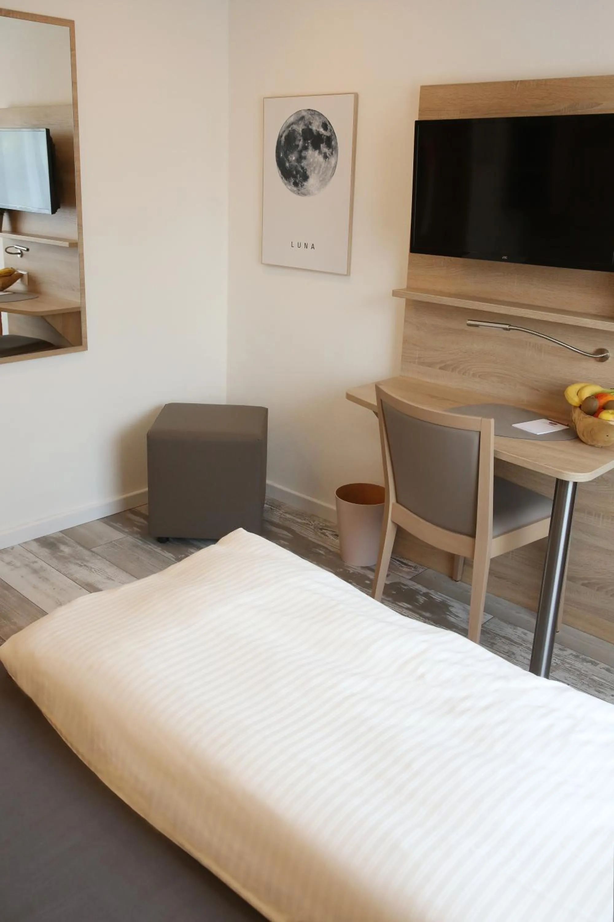 Photo of the whole room, Bed in Kemnater Hof Apartments