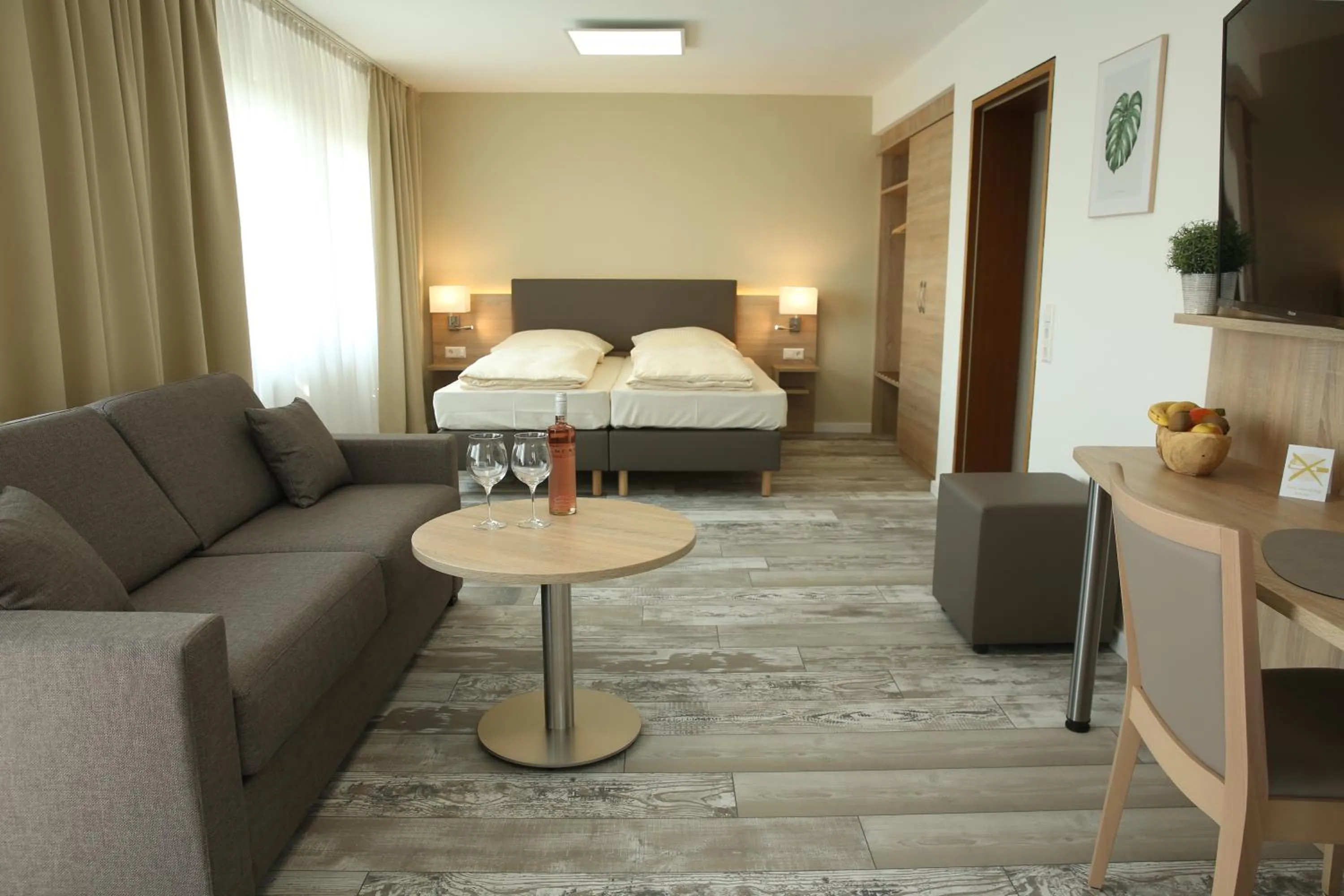 Photo of the whole room, Bed in Kemnater Hof Apartments