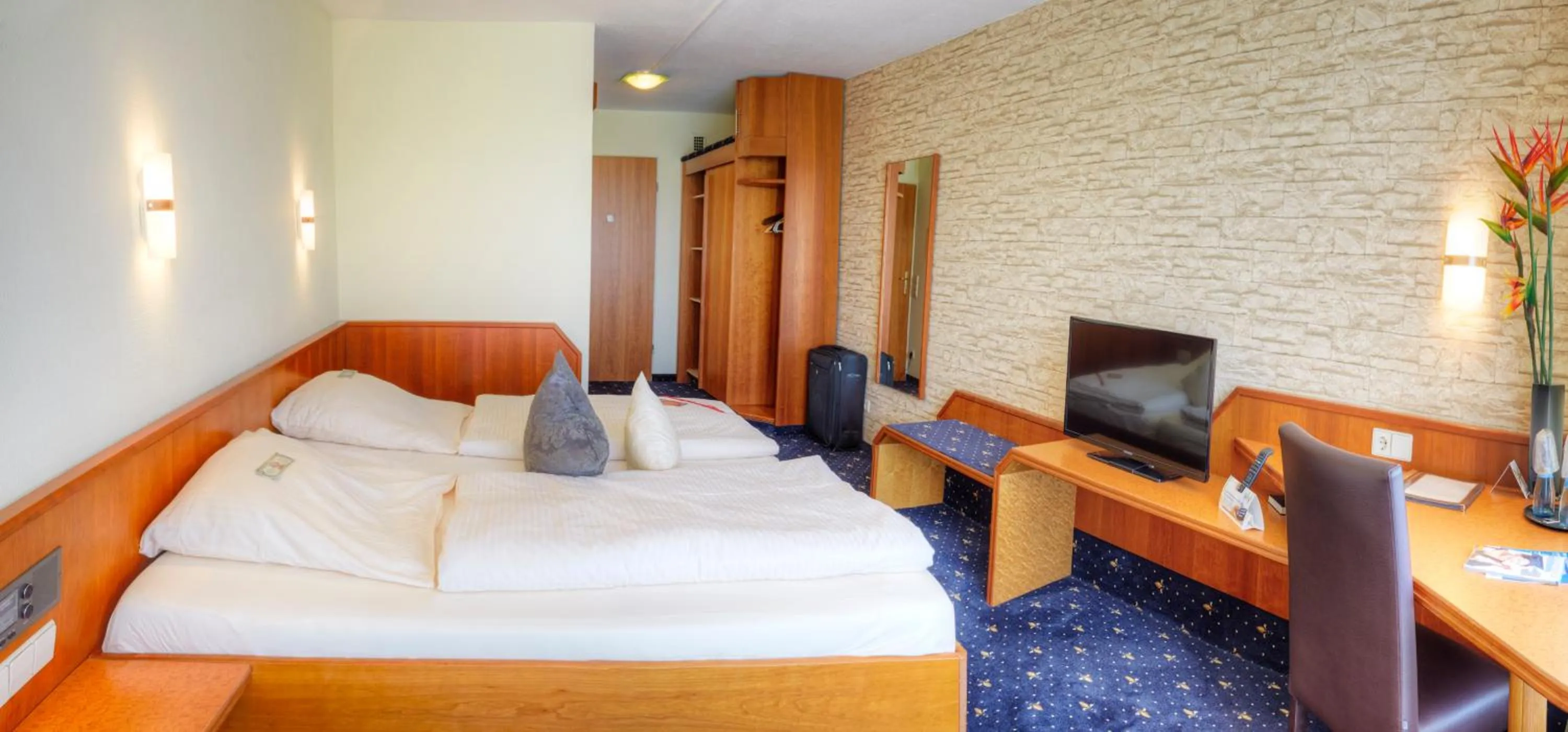 Photo of the whole room, Bed in Kemnater Hof Apartments