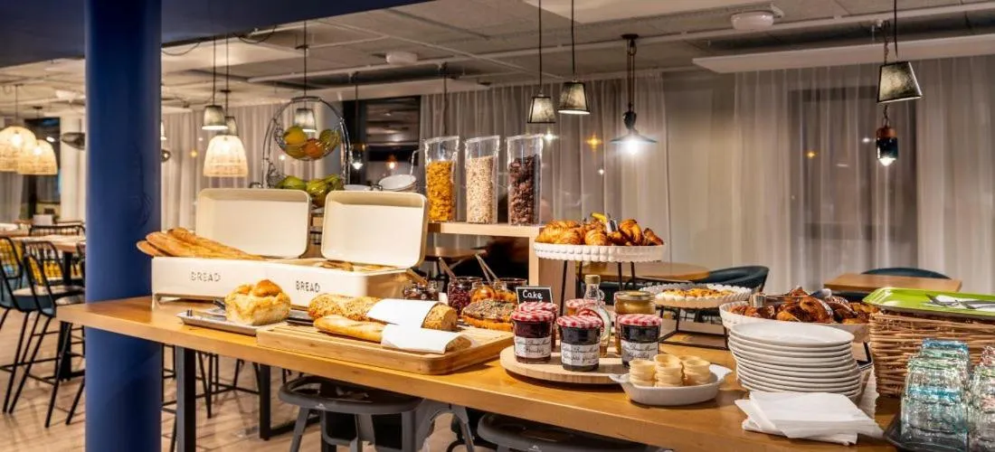 Continental breakfast in ibis Styles Morlaix
