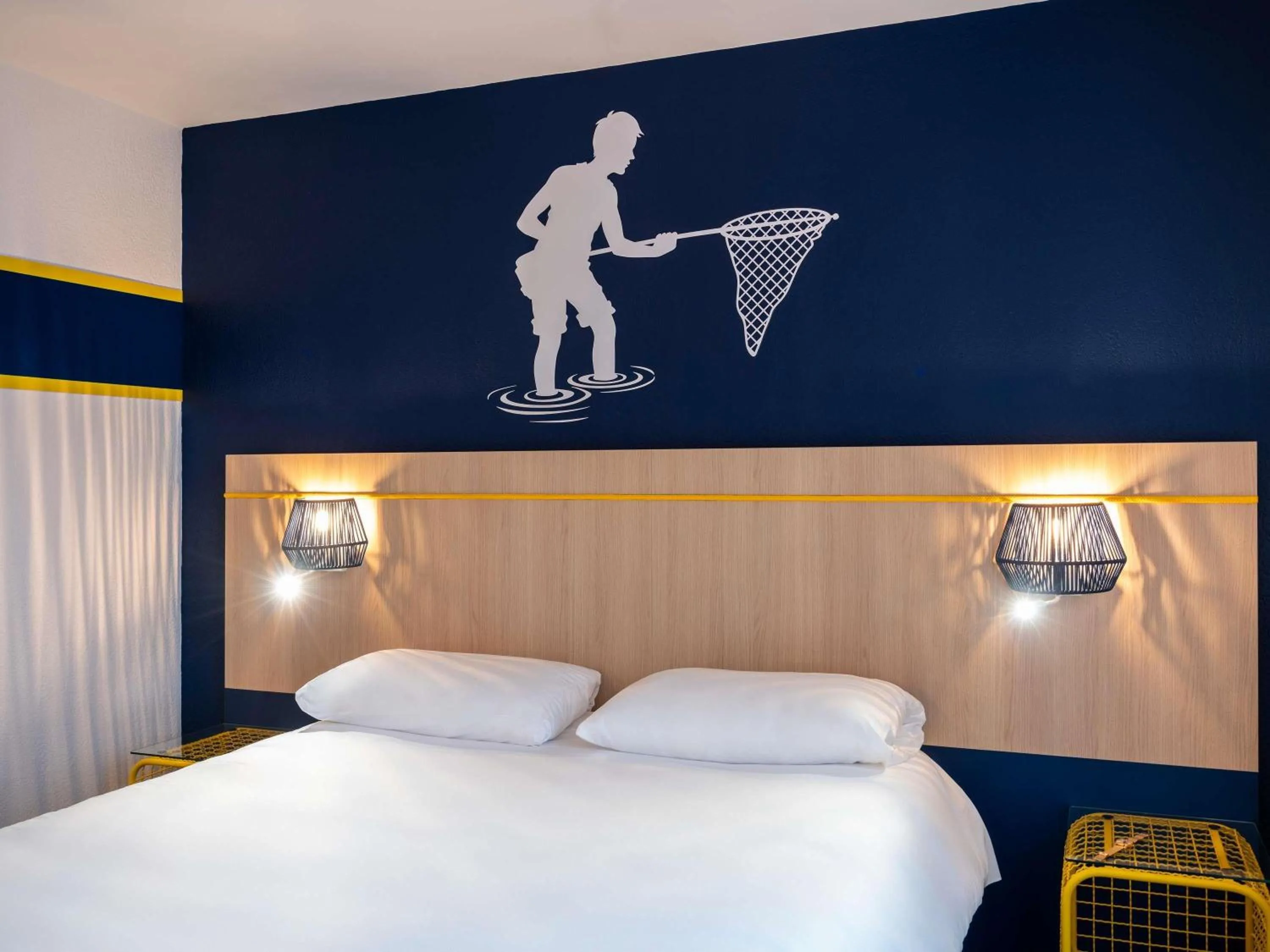 Bedroom, Bed in ibis Styles Morlaix