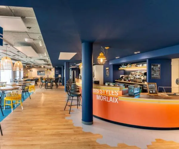 Seating area in ibis Styles Morlaix