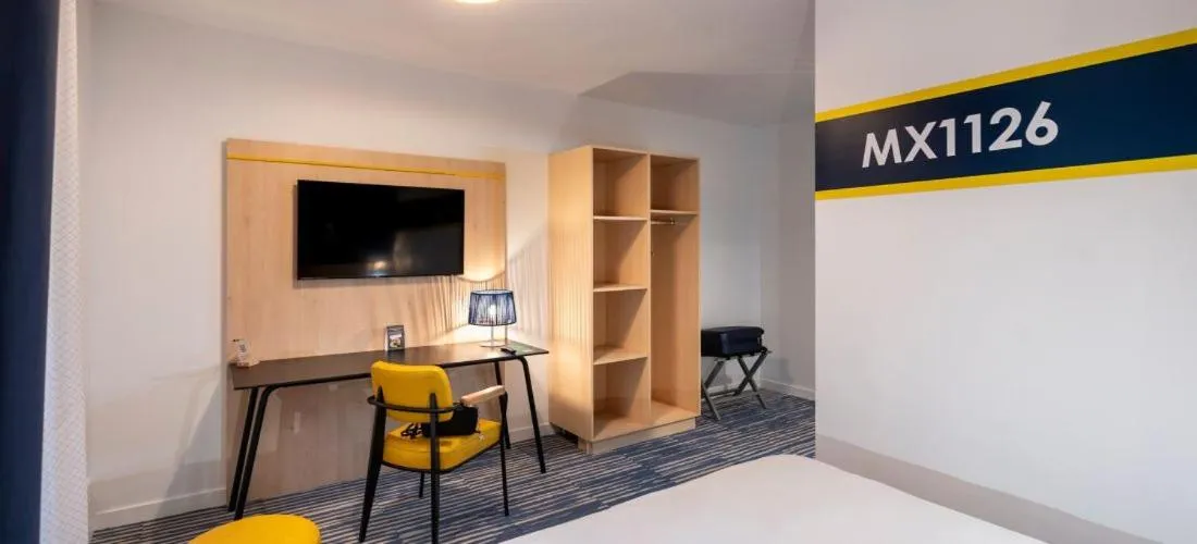 Photo of the whole room in ibis Styles Morlaix