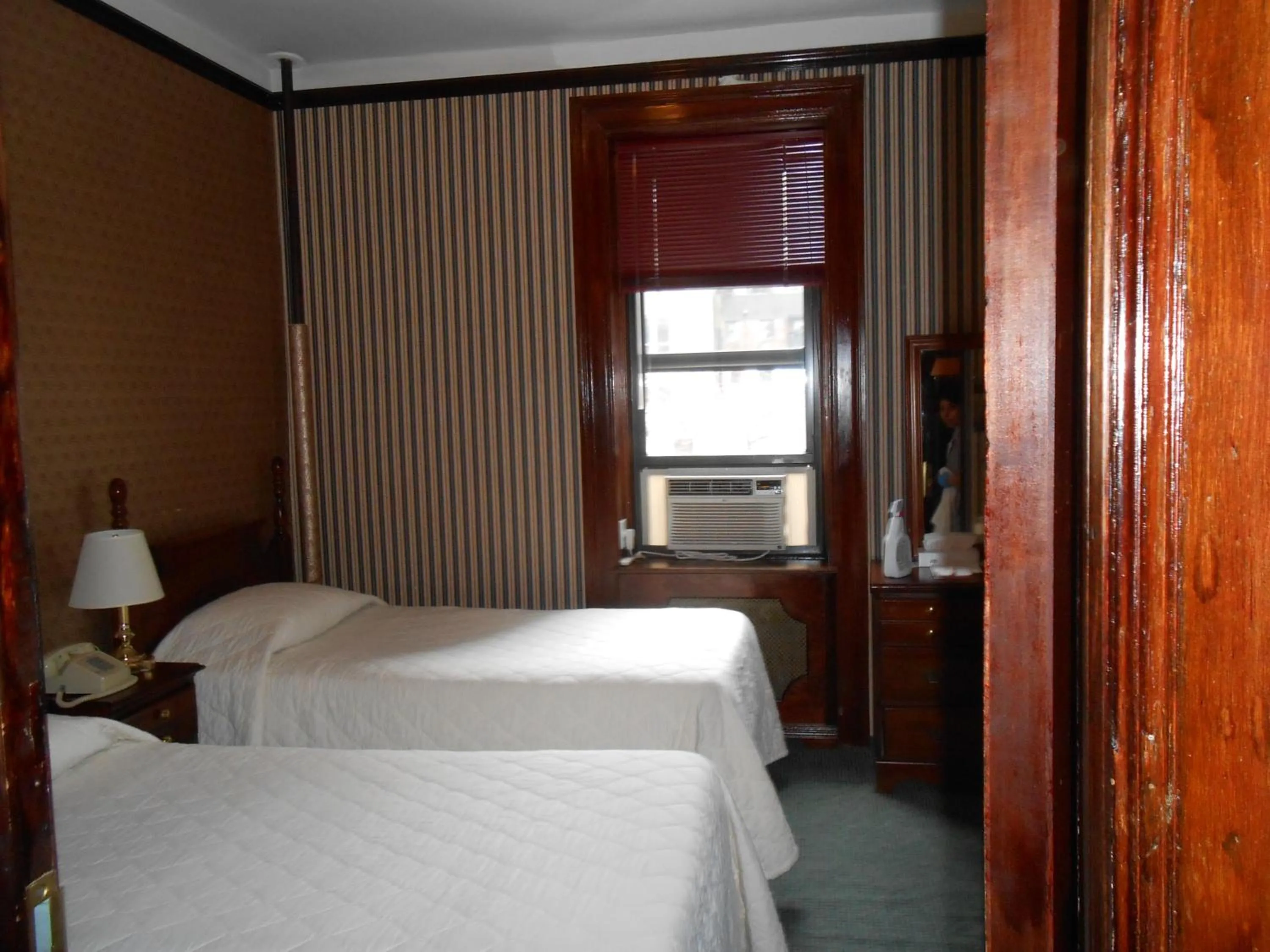 Bed in Hotel 31 Extended Stay