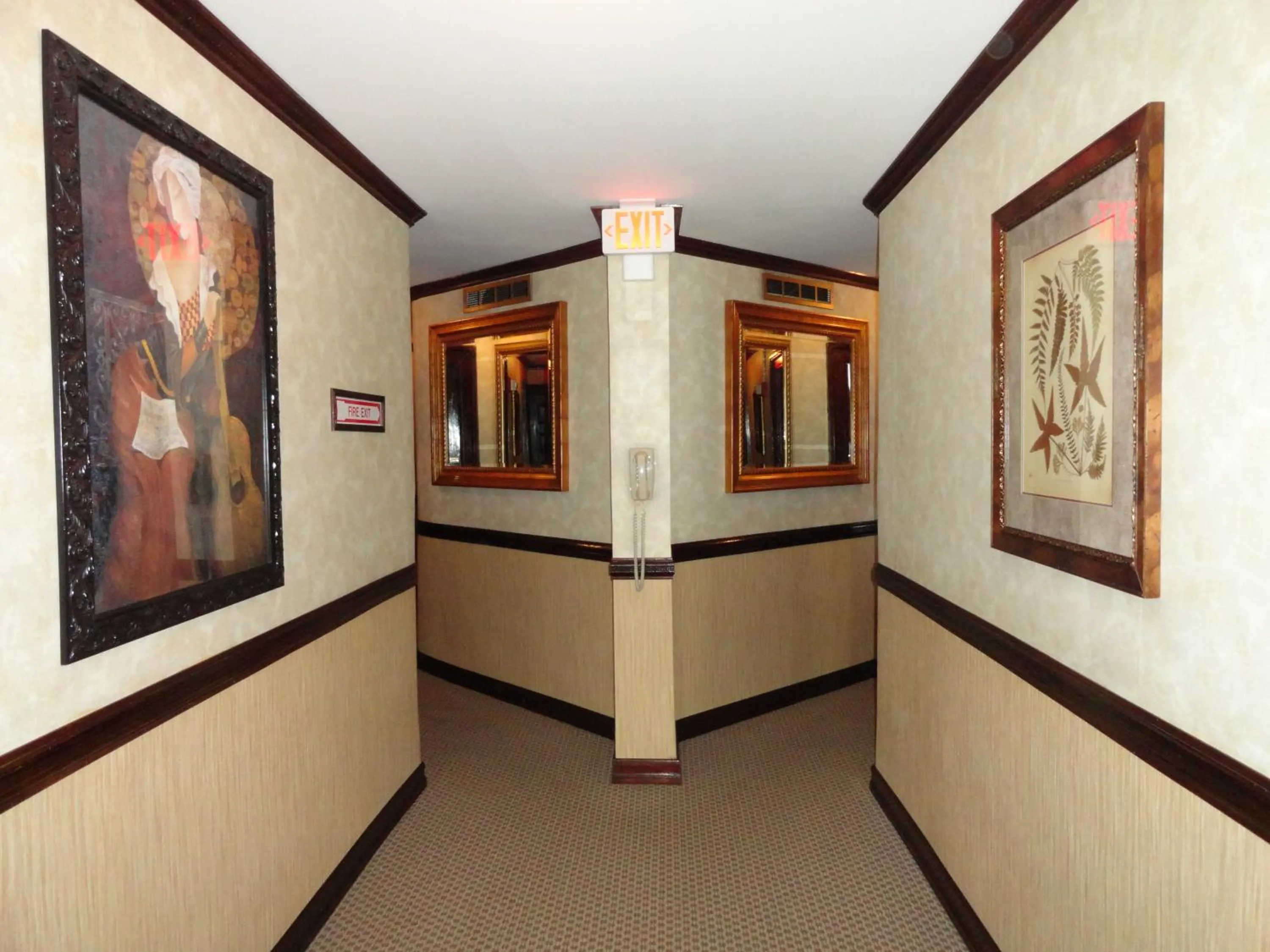 Decorative detail in Hotel 31 Extended Stay