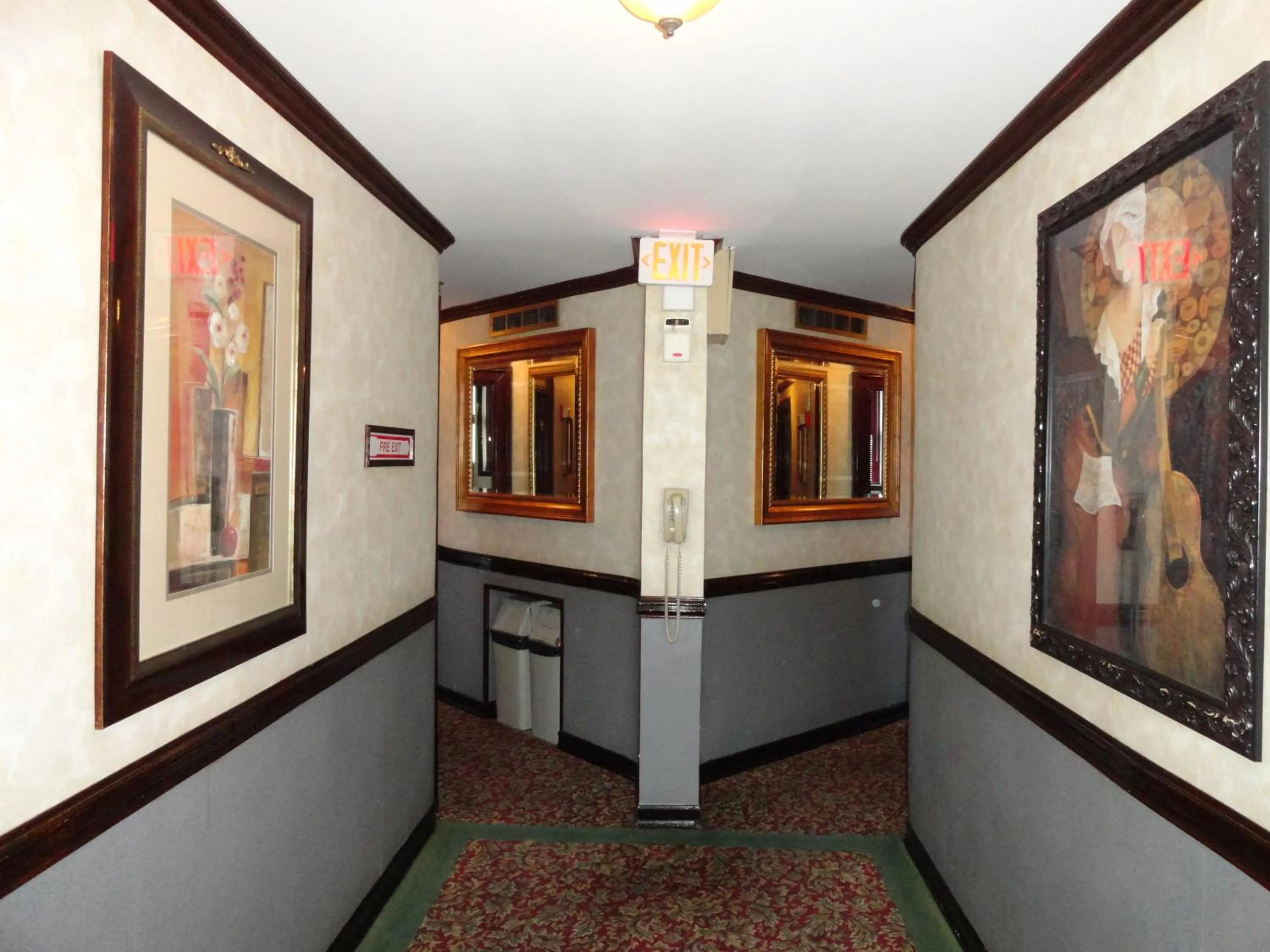 Decorative detail in Hotel 31 Extended Stay