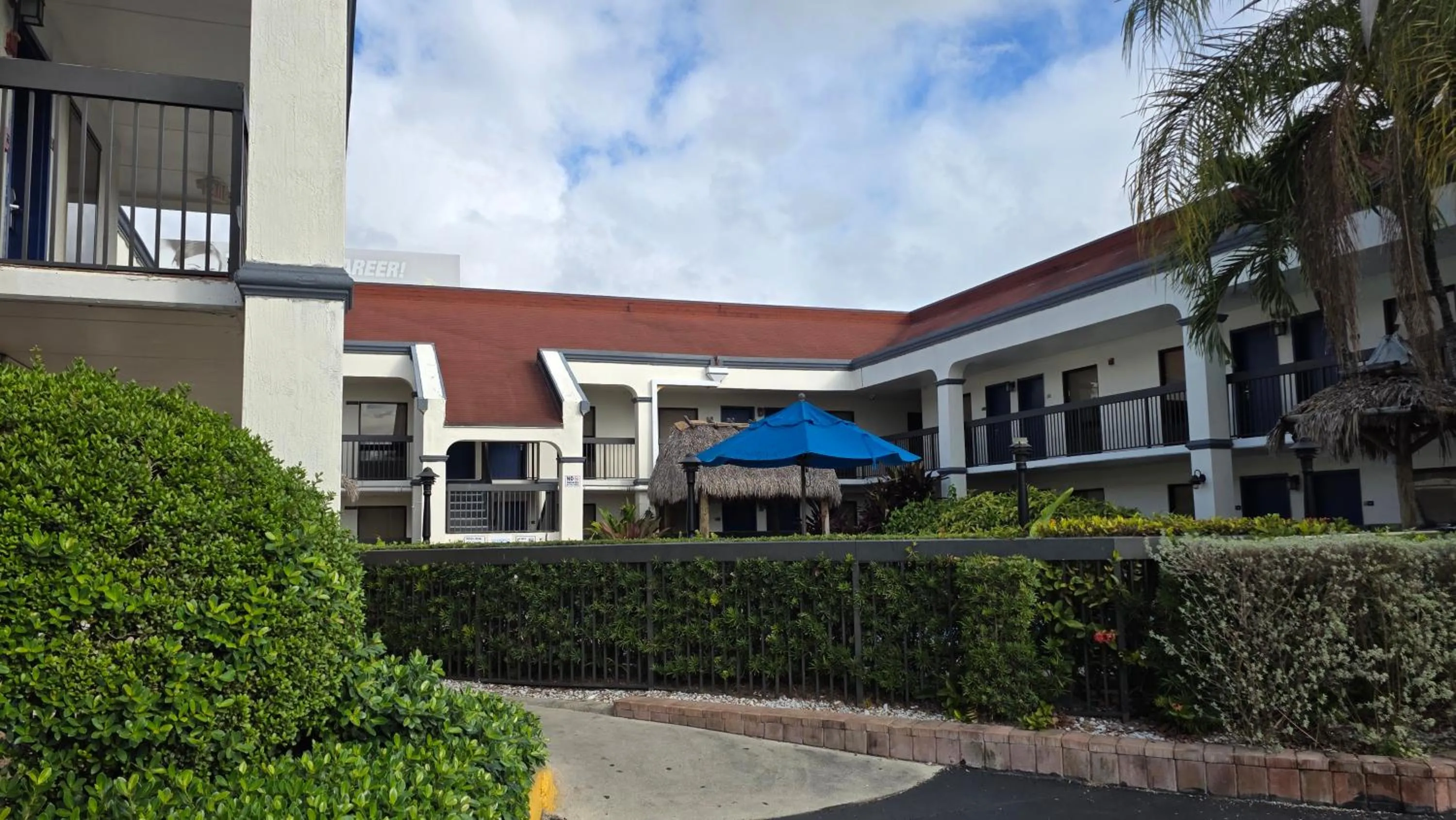 Property building in Days Inn by Wyndham Florida City