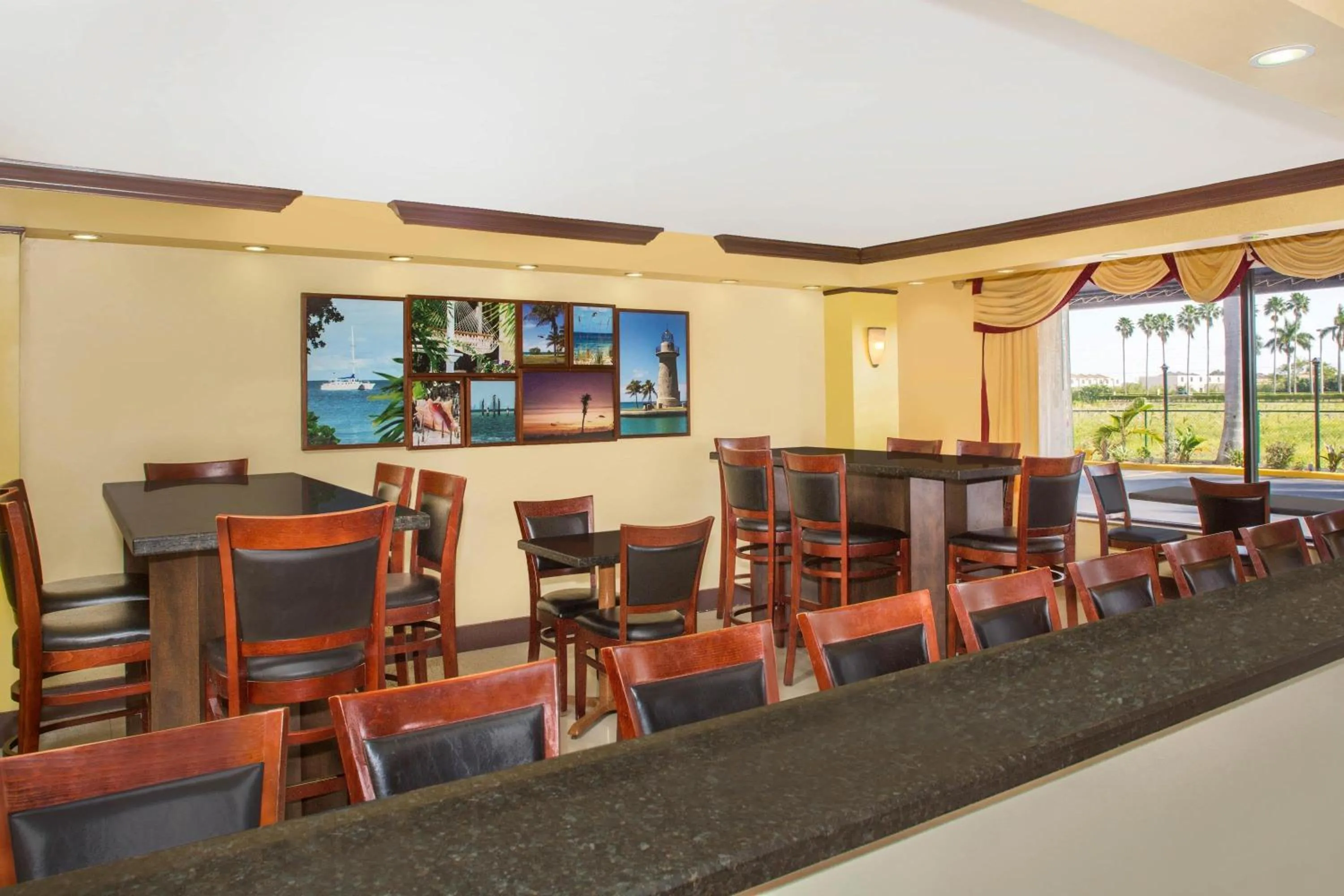 Breakfast in Days Inn by Wyndham Florida City