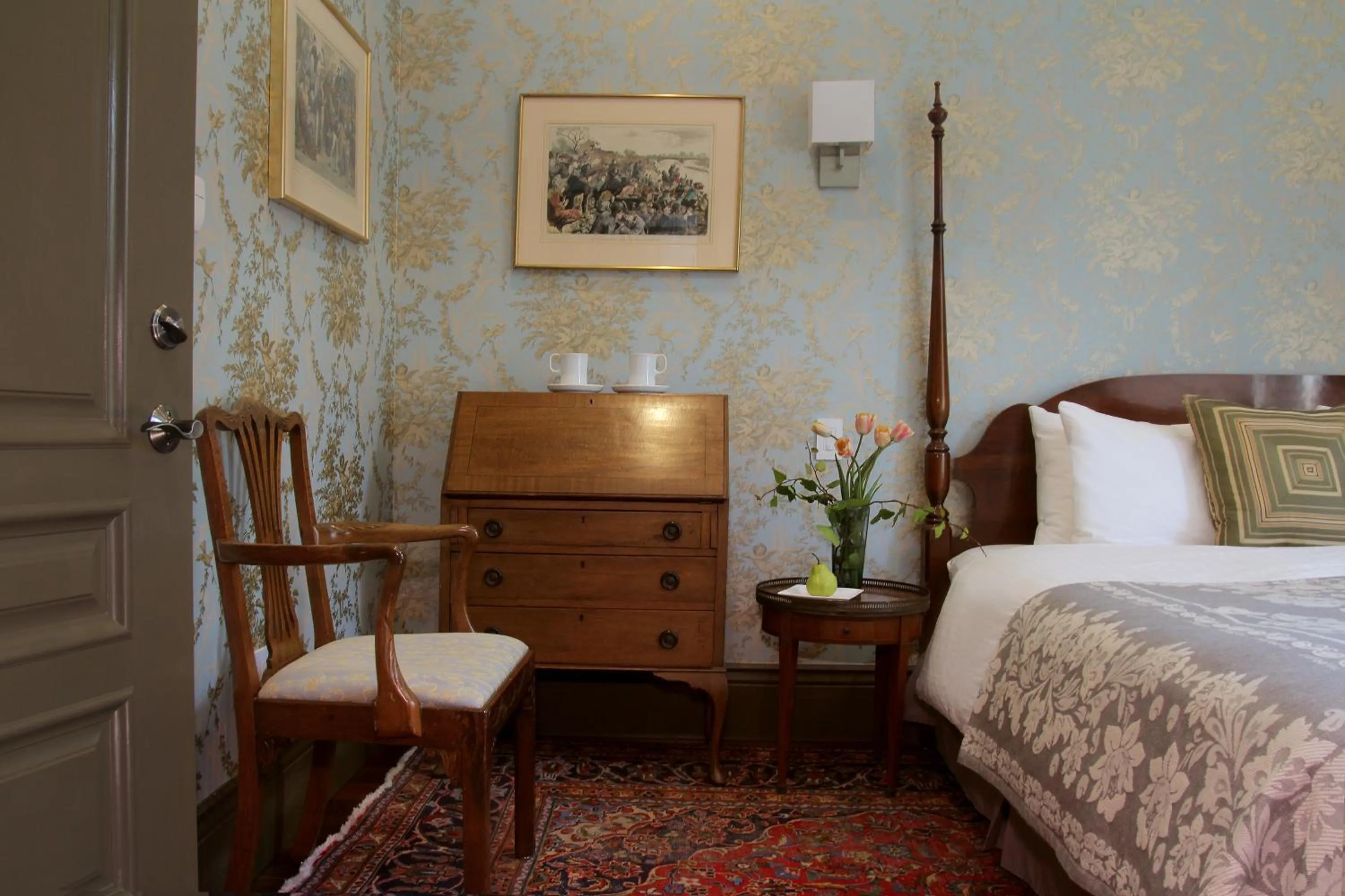 Bedroom, Bed in The Monte Cristo