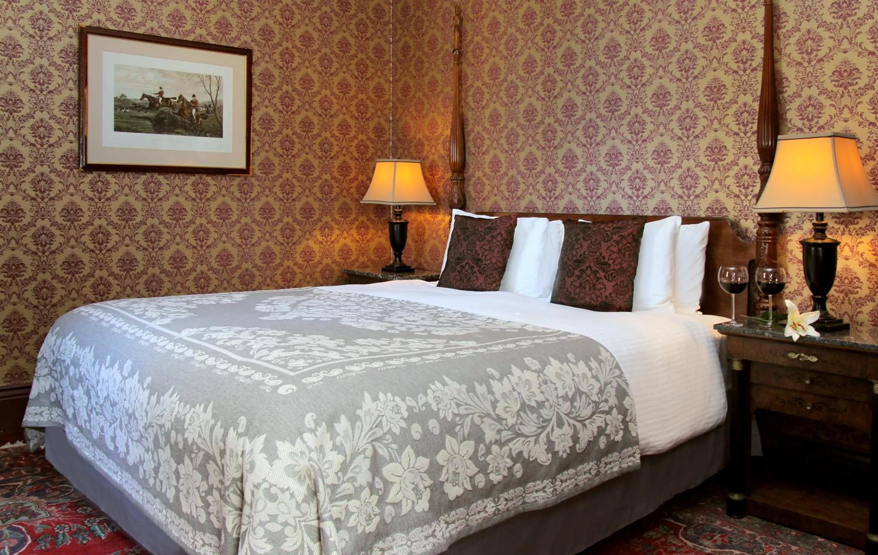 Bed in The Monte Cristo