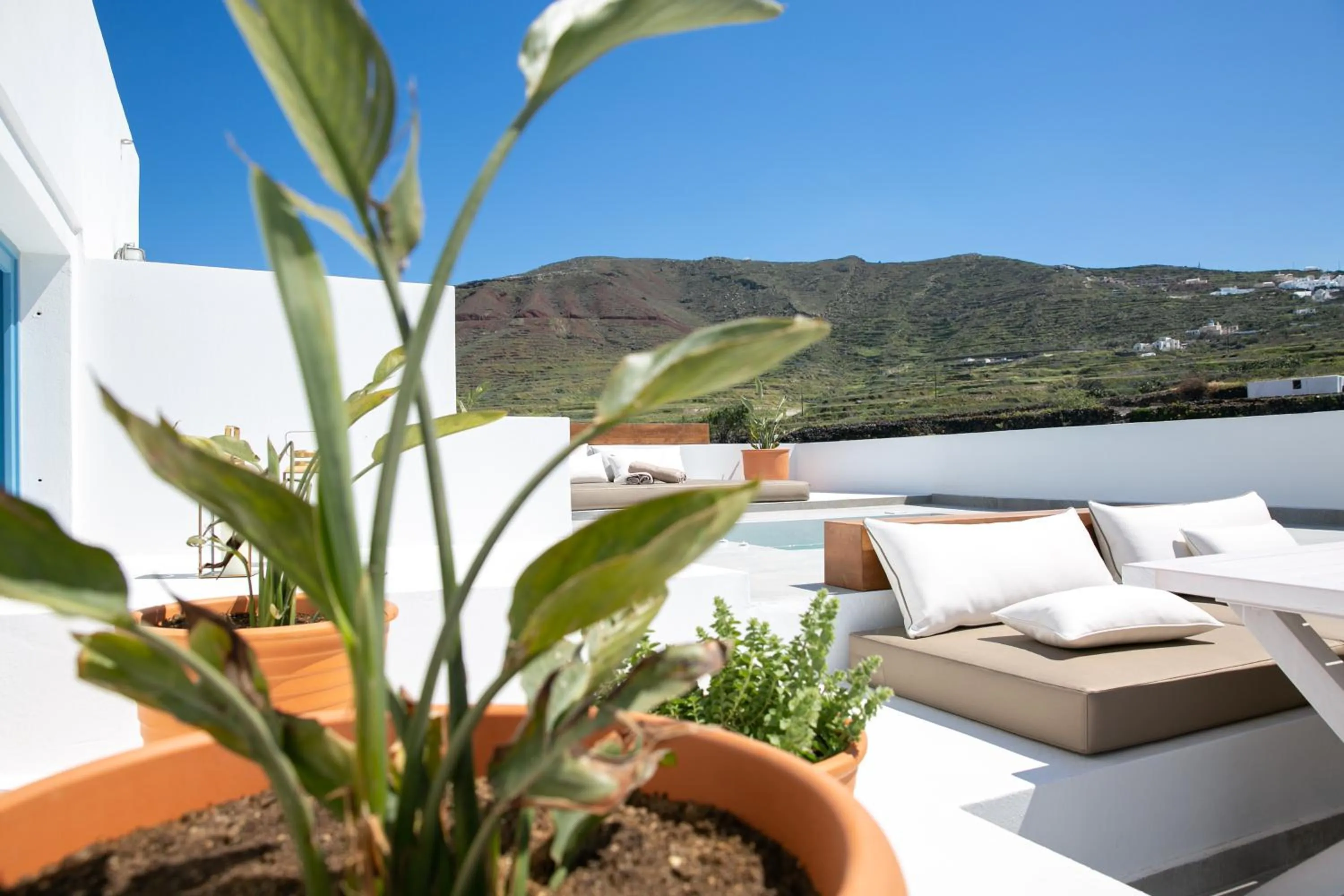 Dining area in Vino Houses Santorini