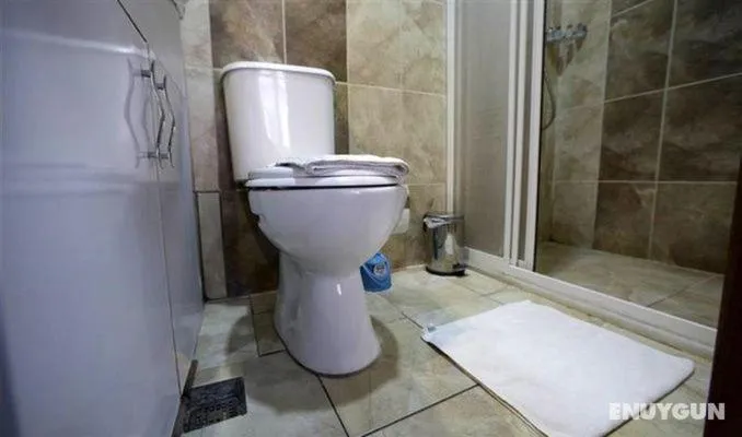 Shower in Taksim Park