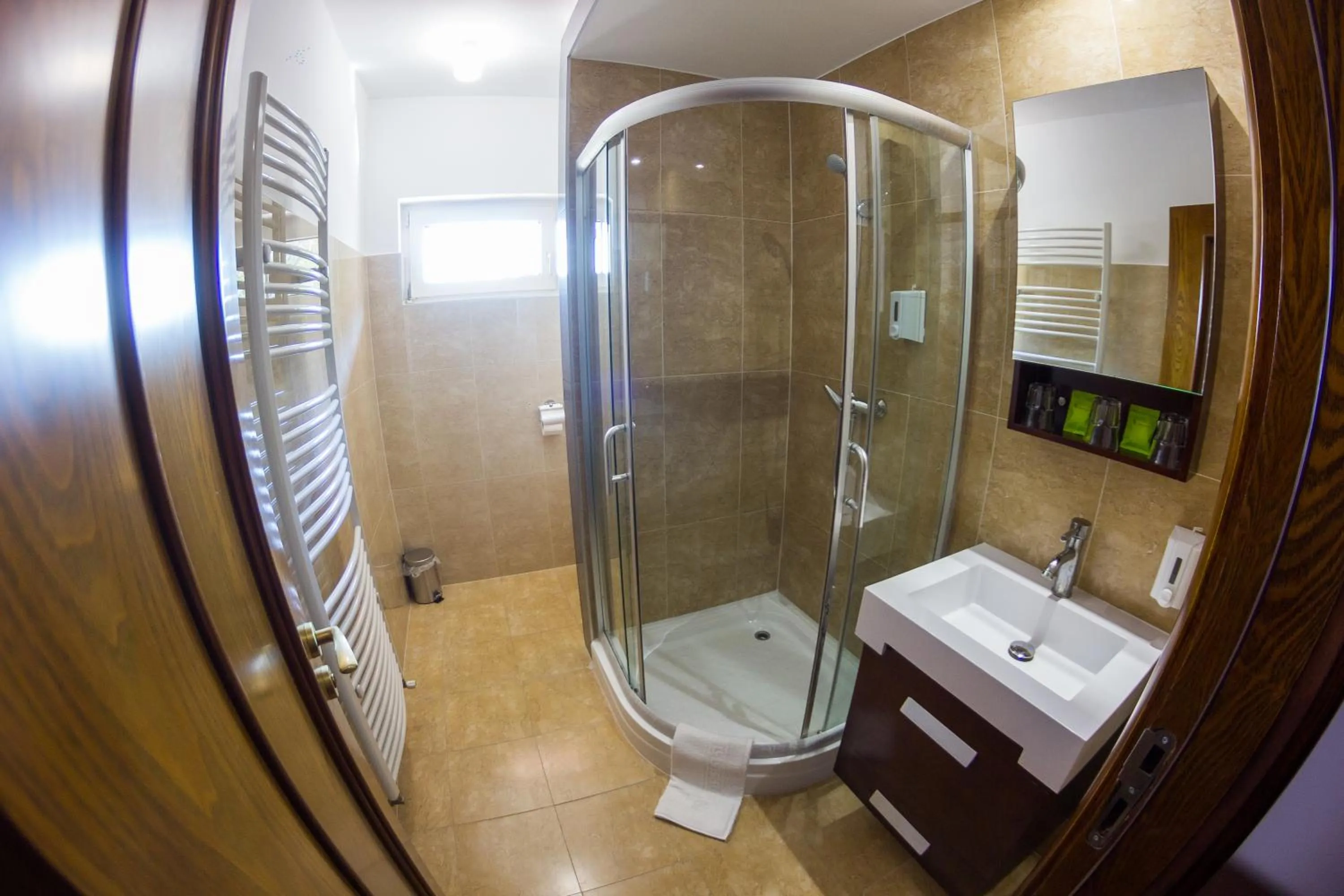 Bathroom in M1 Szekér Csárda Hotel és Étterem