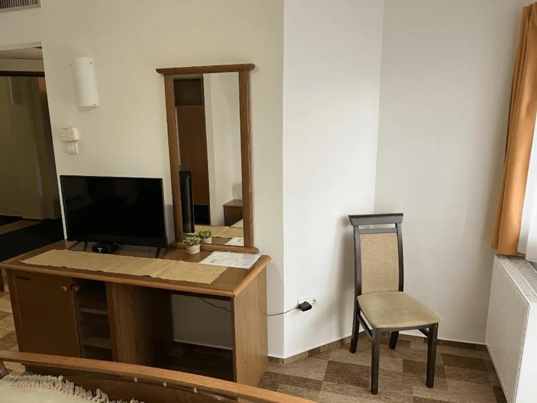 M1 Szekér Csárda Hotel és Étterem