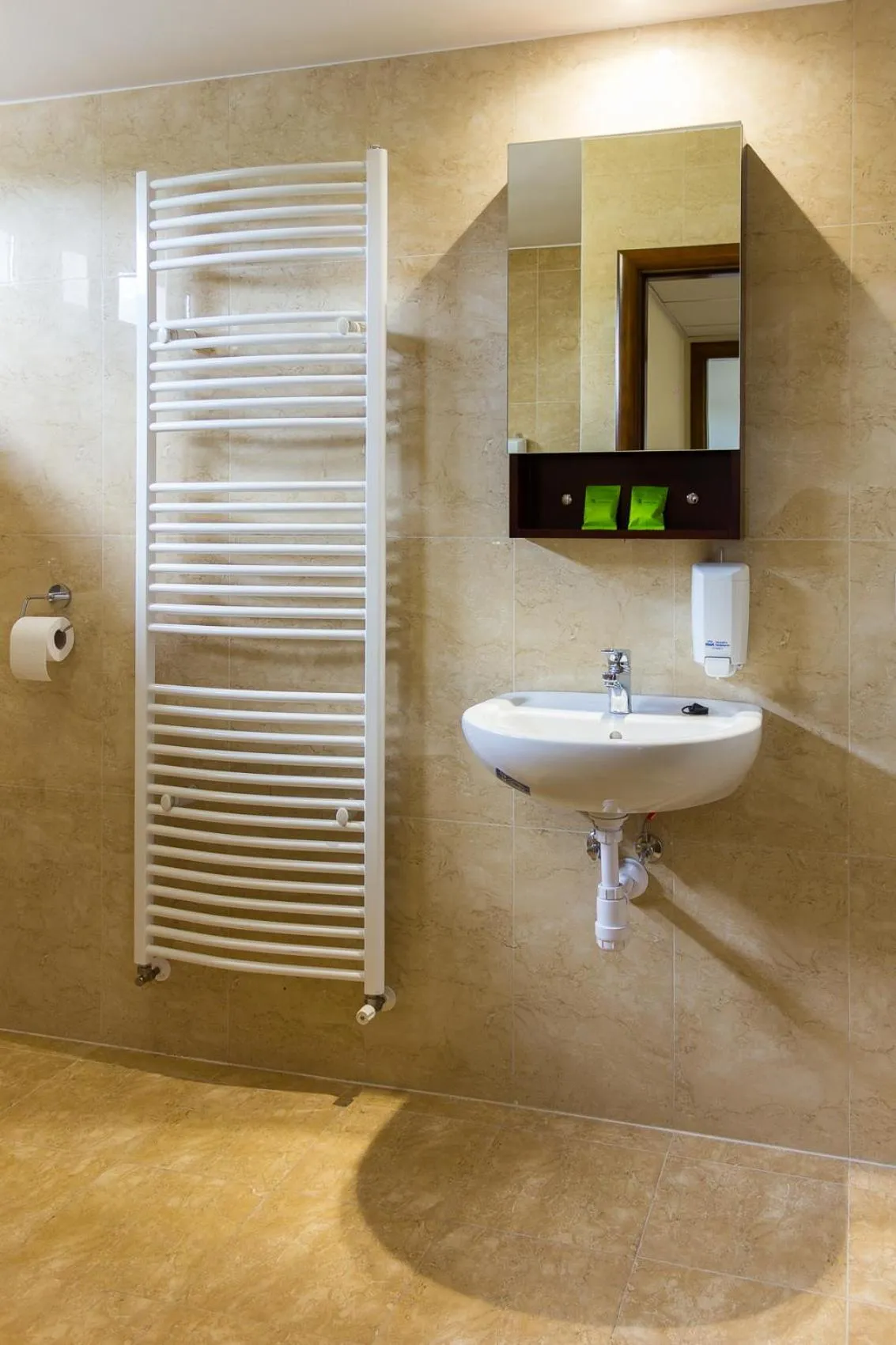 Bathroom in M1 Szekér Csárda Hotel és Étterem