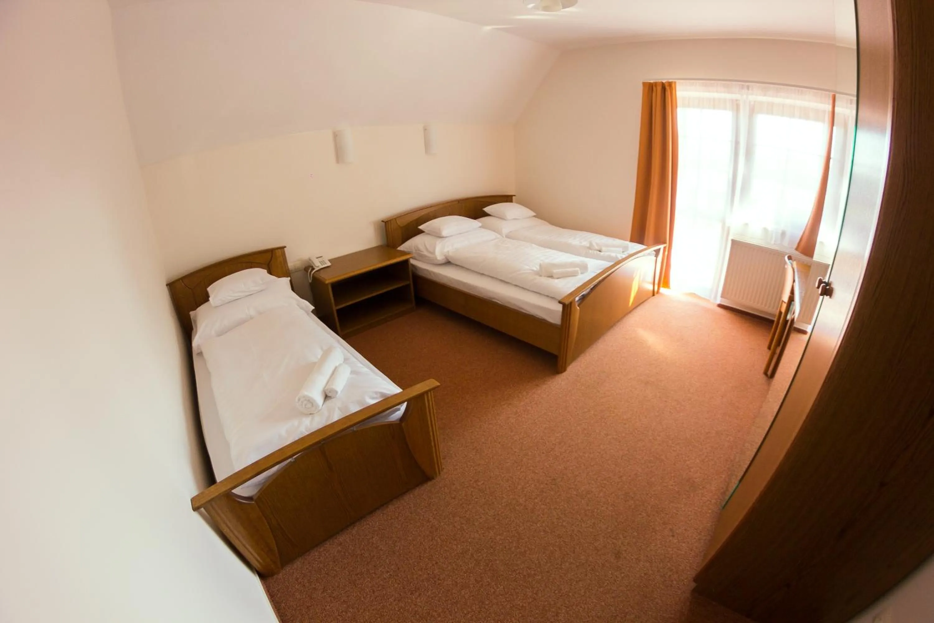 Bed in M1 Szekér Csárda Hotel és Étterem