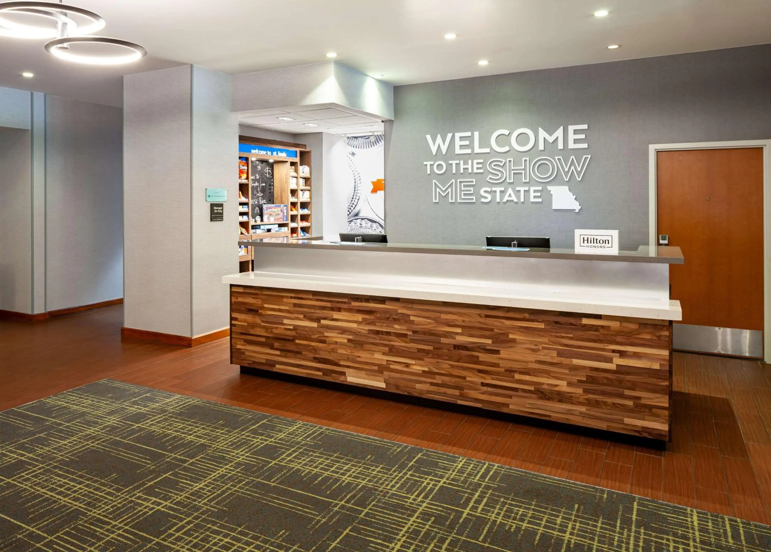 Lobby or reception in Hampton Inn & Suites St. Louis at Forest Park
