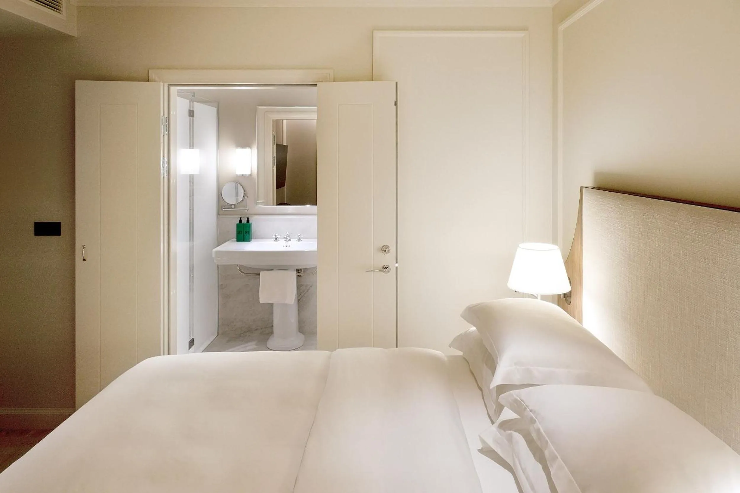 Bed in Hotel Tegnerlunden