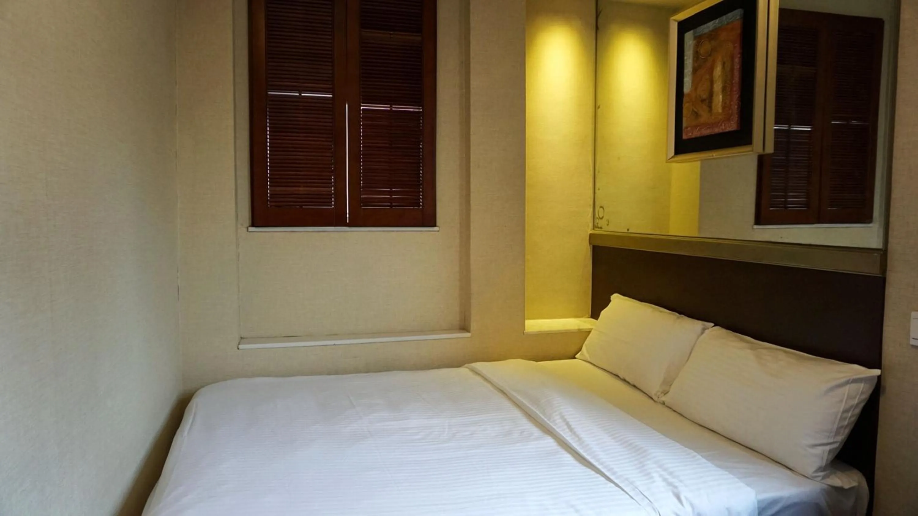 Bed in Oriental Lander Hotel