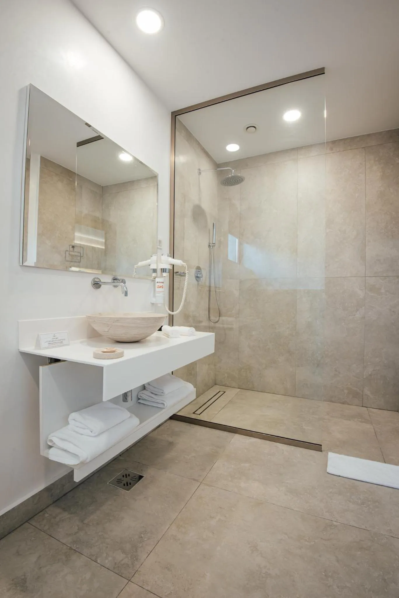 Bathroom in Fabesca Boutique Hotel & SPA