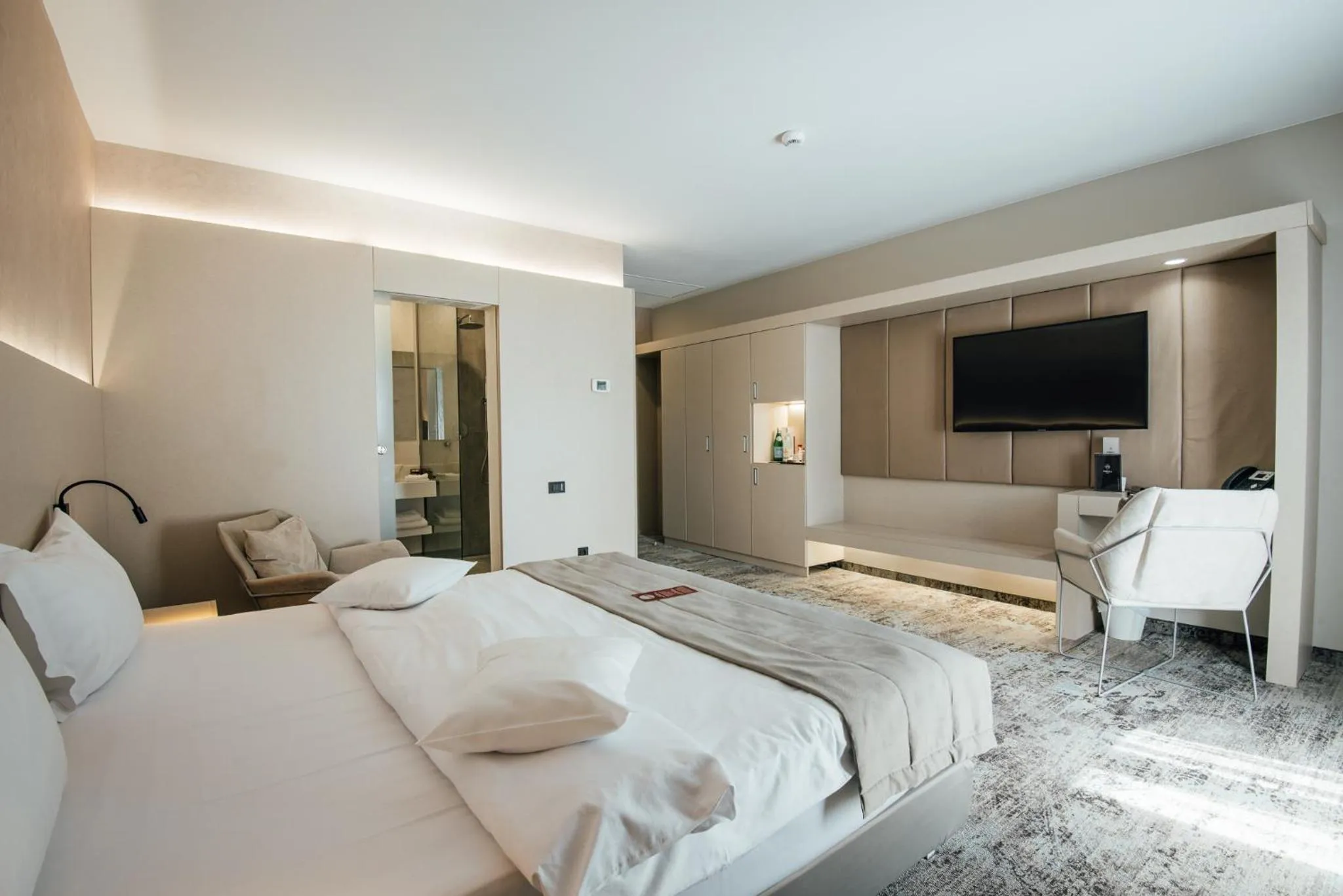 Photo of the whole room, Bed in Fabesca Boutique Hotel & SPA