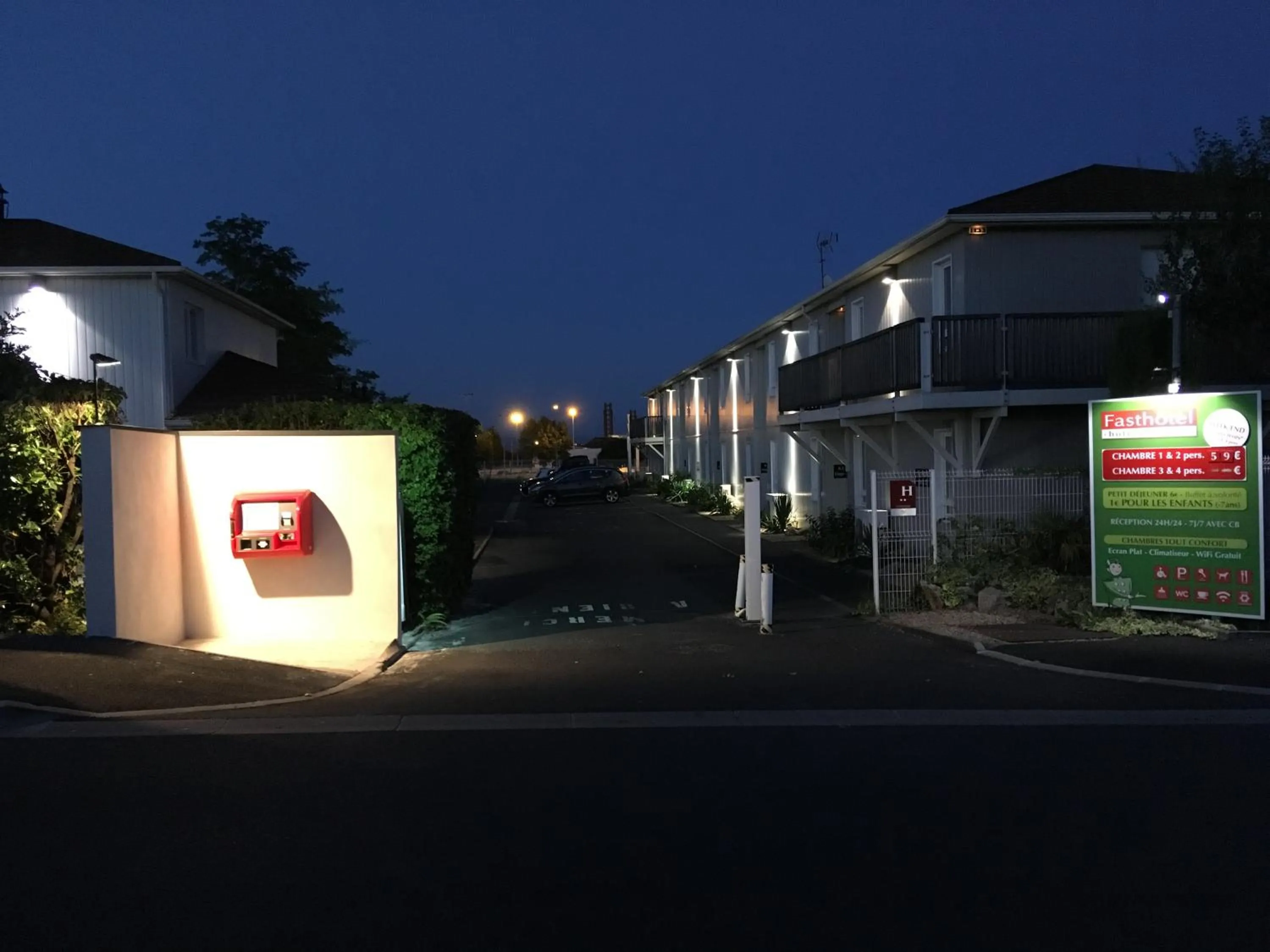 Facade/entrance in Fasthôtel Clermont-Ferrand Gerzat
