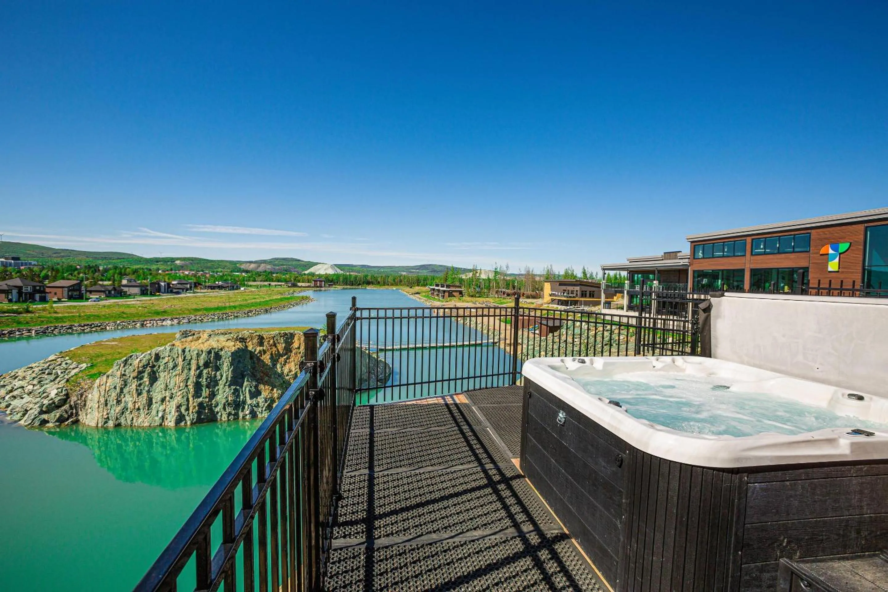 Swimming pool in Hotel du Domaine, an Ascend Collection Hotel