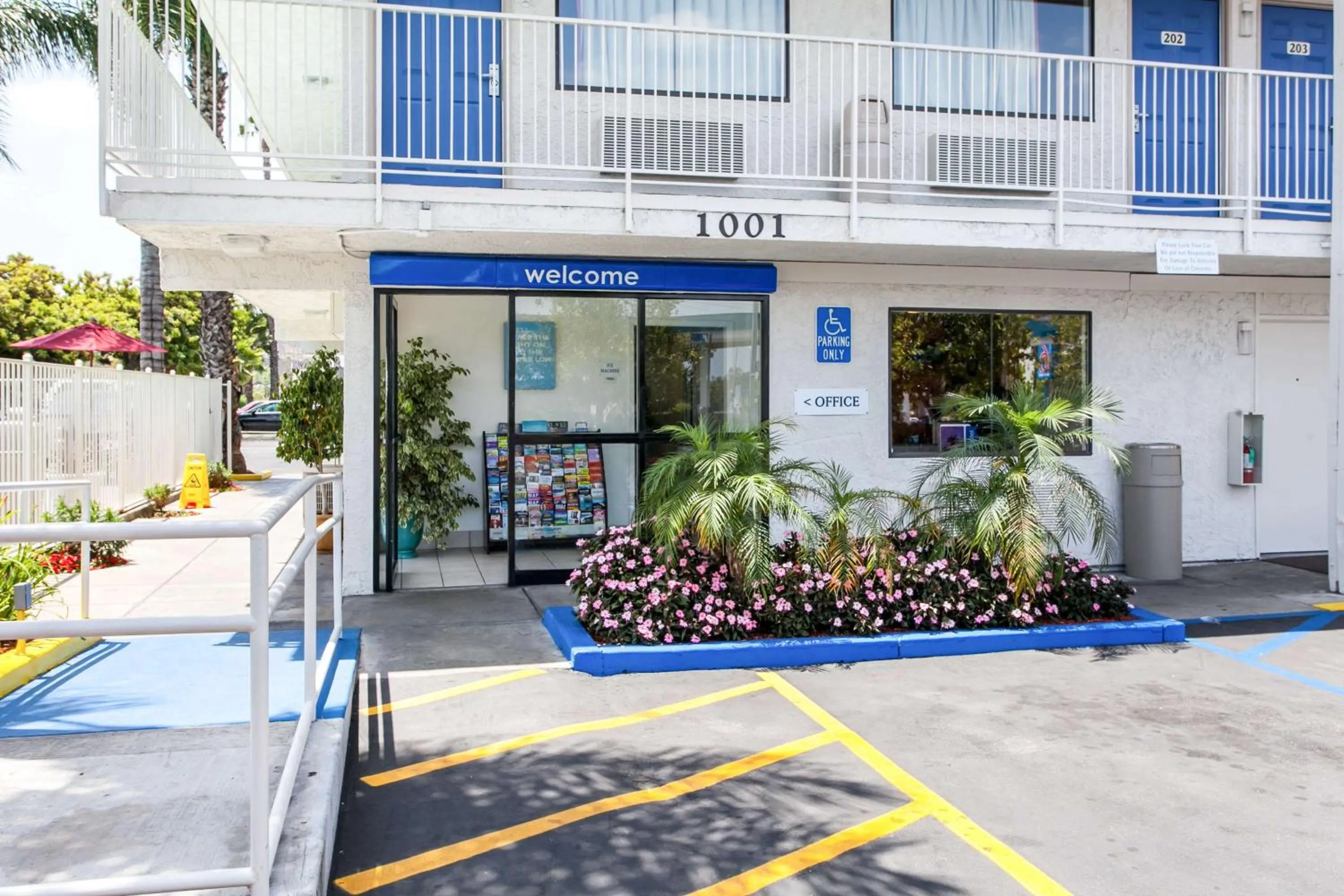 Property building in Motel 6-Rosemead, CA - Los Angeles