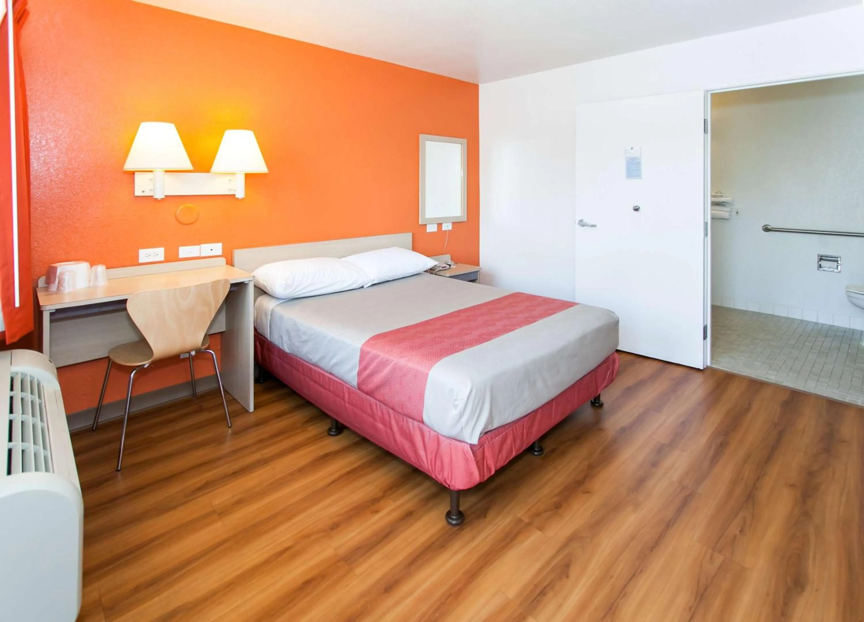 TV and multimedia, Bed in Motel 6-Rosemead, CA - Los Angeles