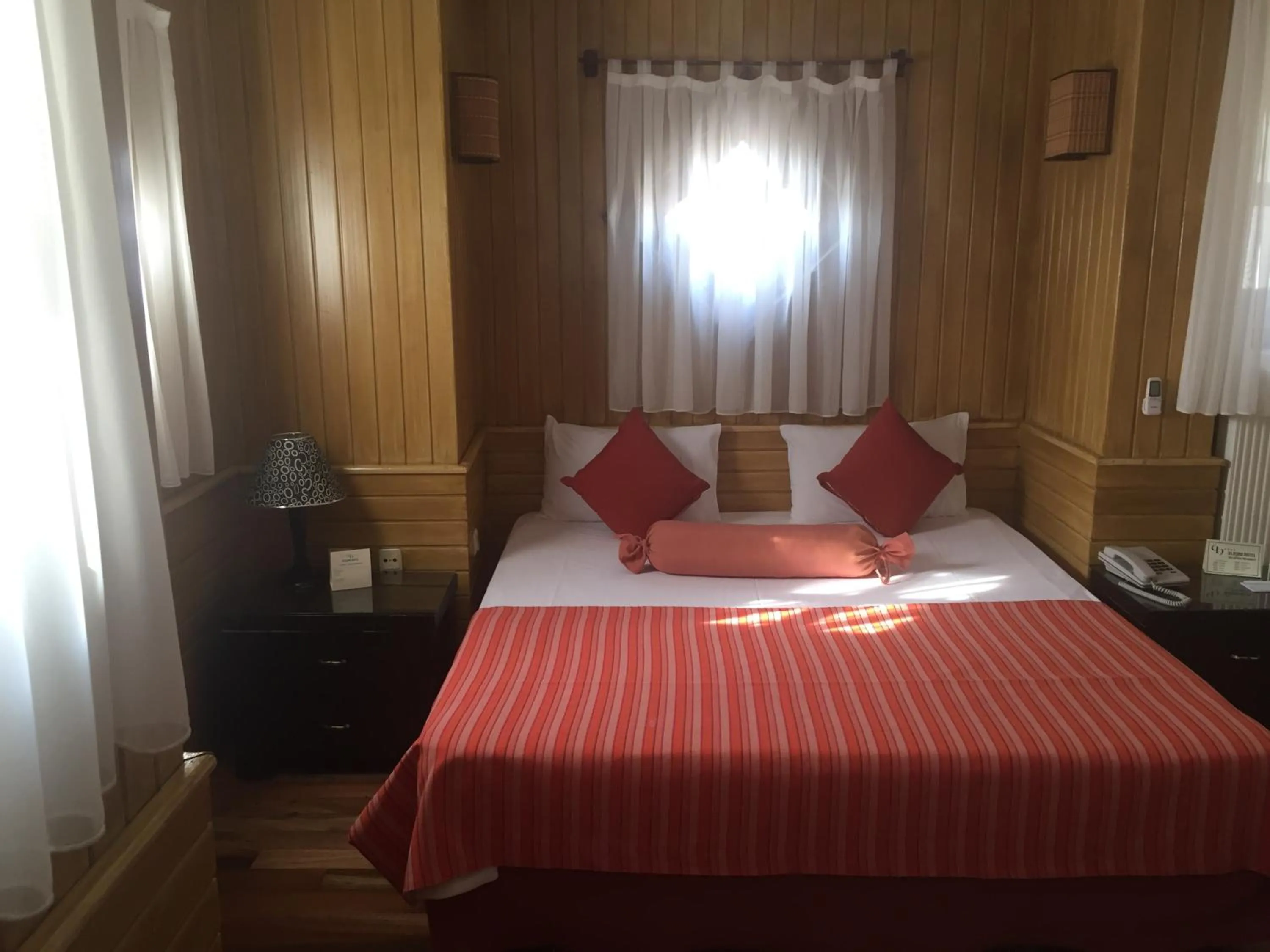 Bed in Ulasan Hotel Caravan Camping