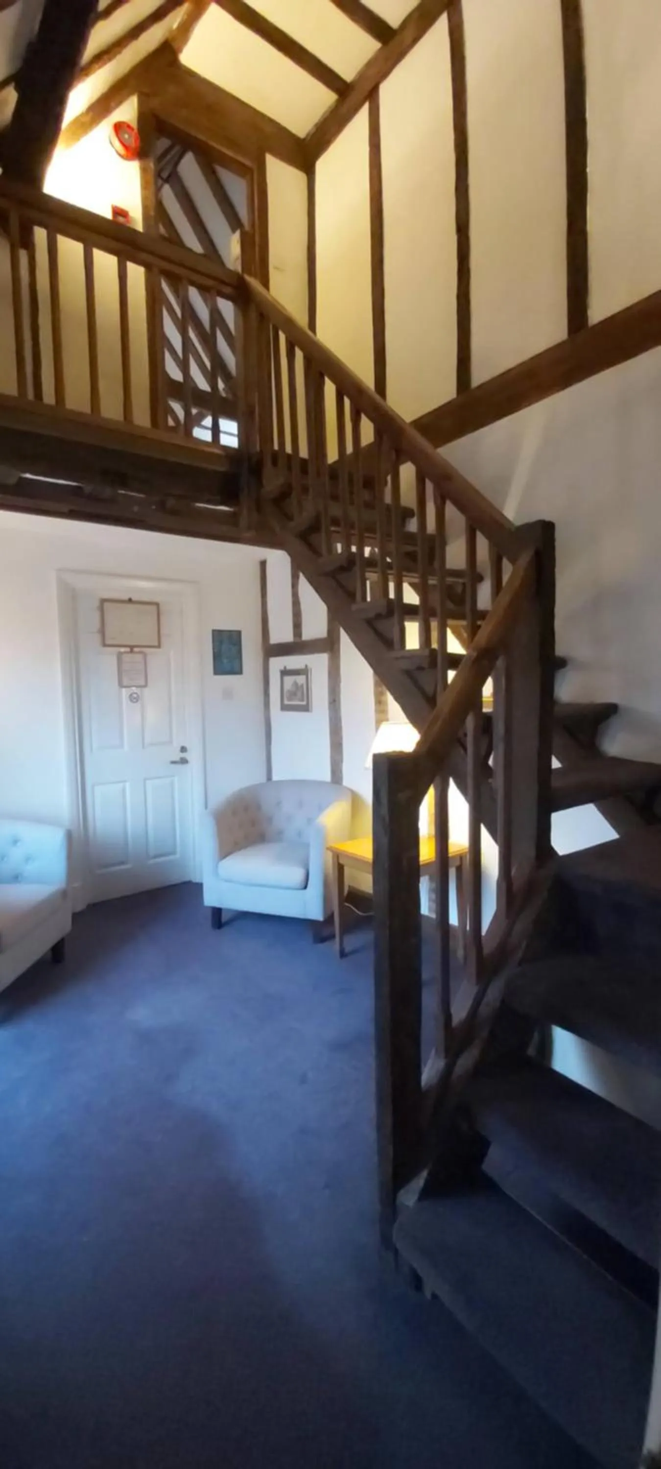 Seating area, Bed in The Ram at Tivetshall