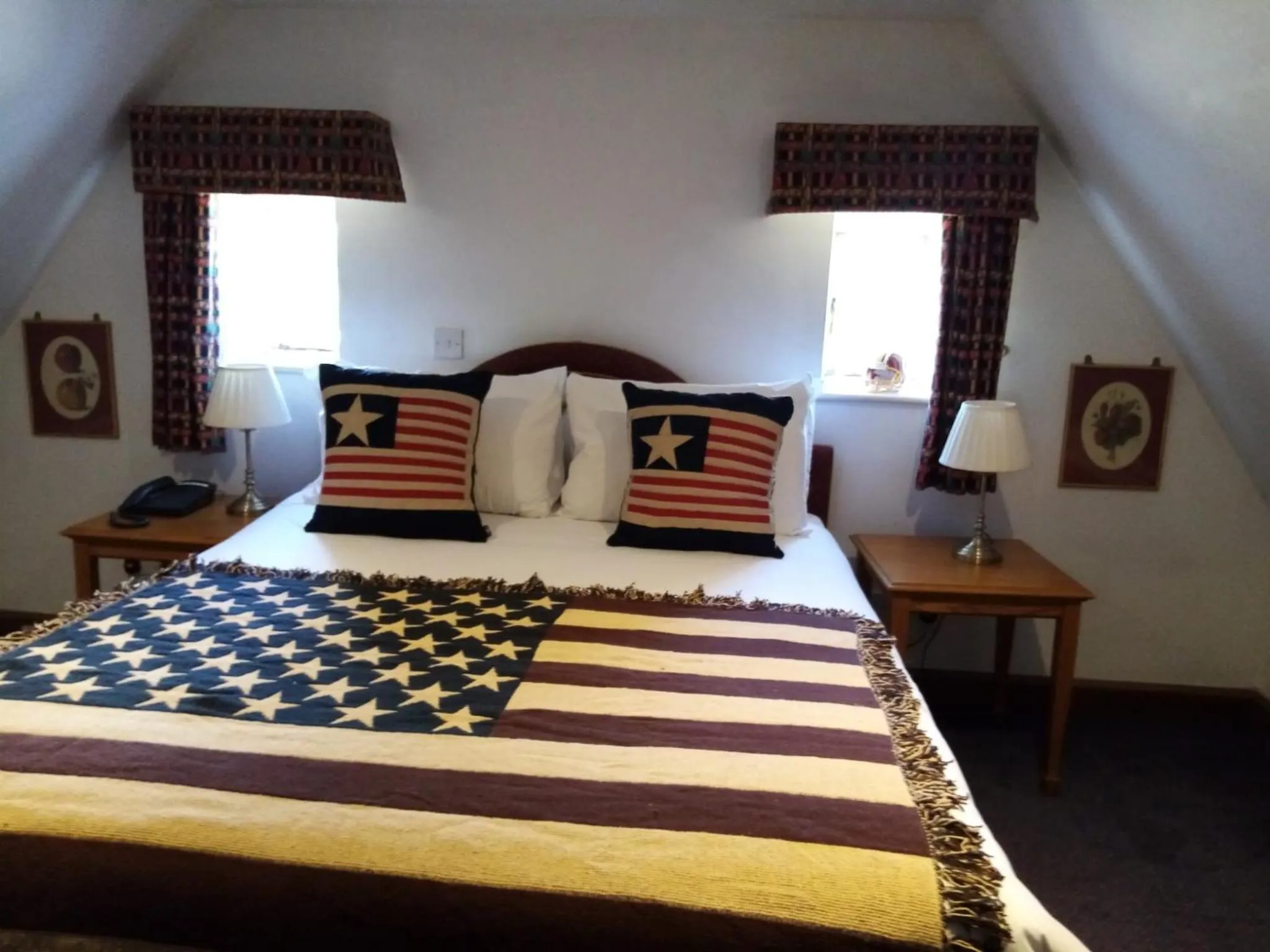 Bedroom, Bed in The Ram at Tivetshall