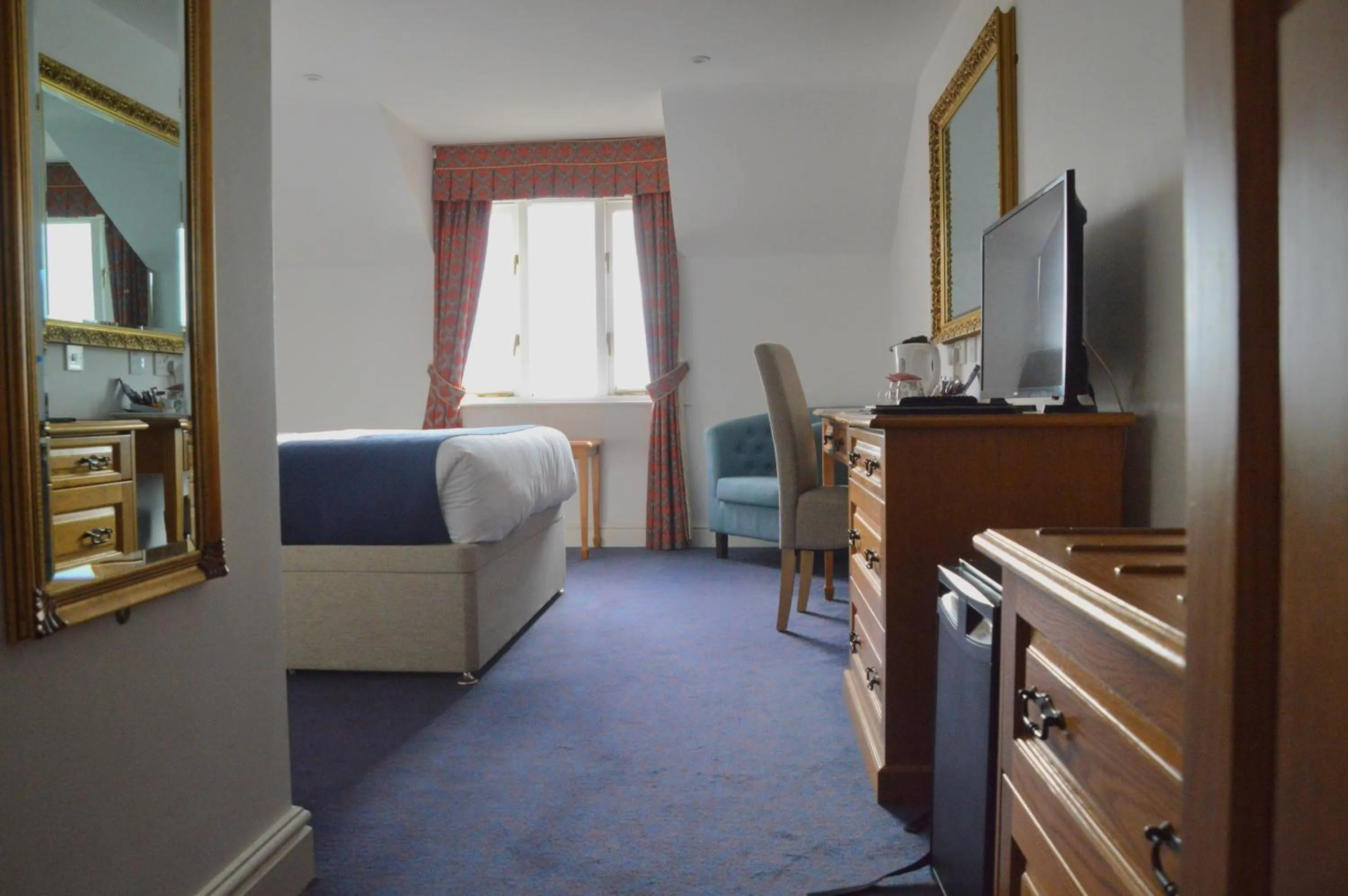 Bedroom, Bed in The Ram at Tivetshall