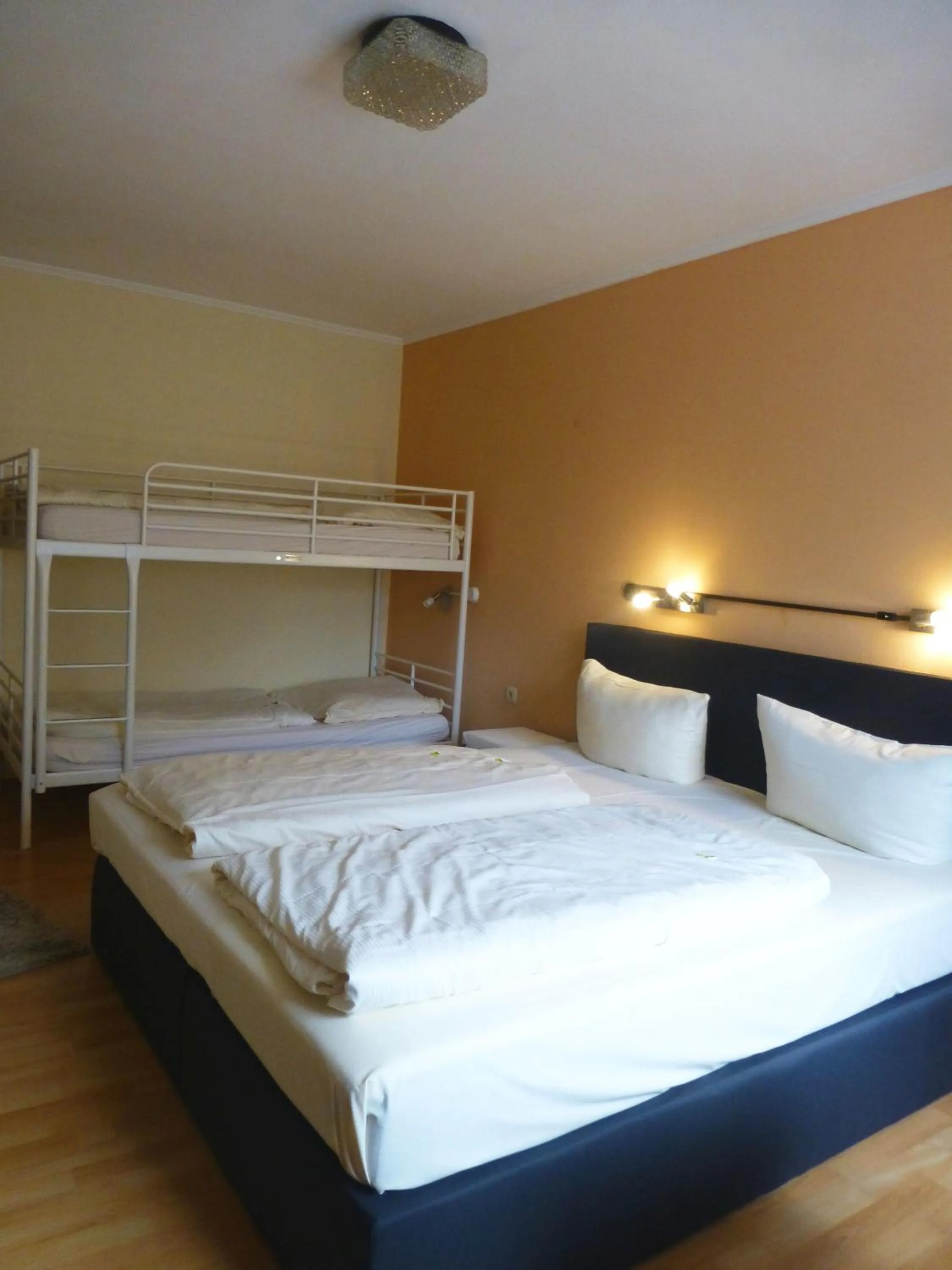 Photo of the whole room, Bed in Hotel Tanneneck