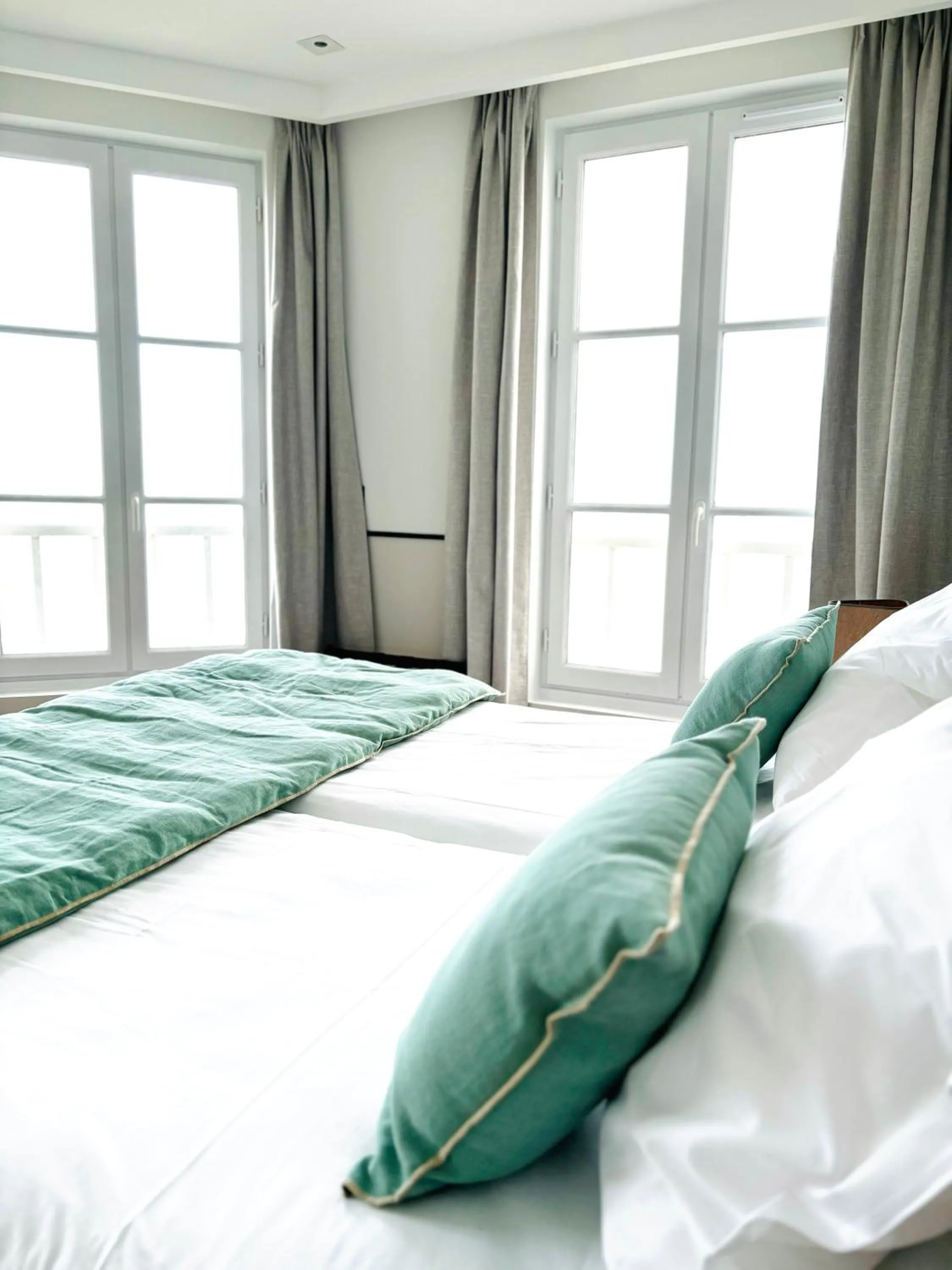 Bed in Hôtel De La Marine