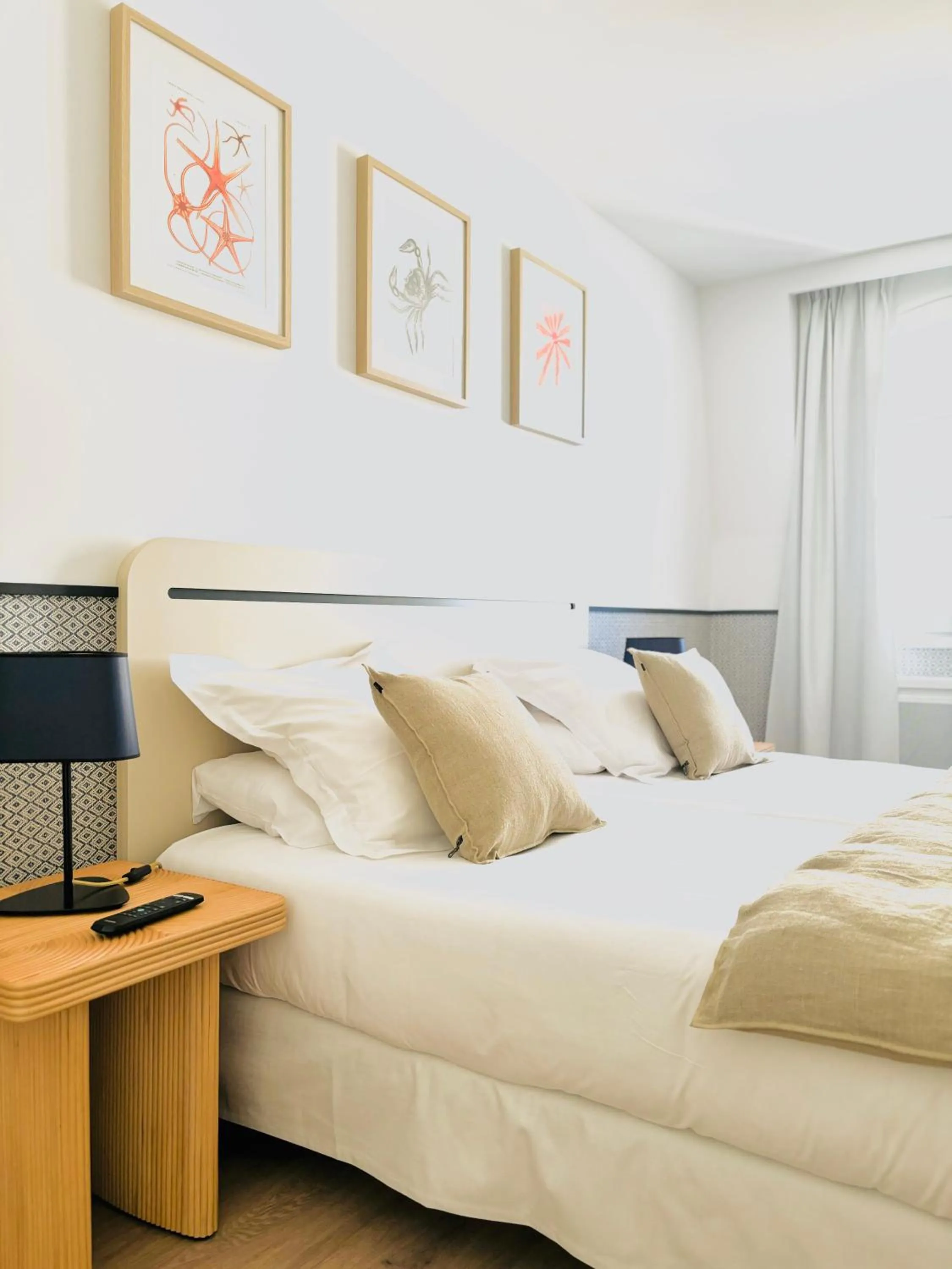 Bed in Hôtel De La Marine