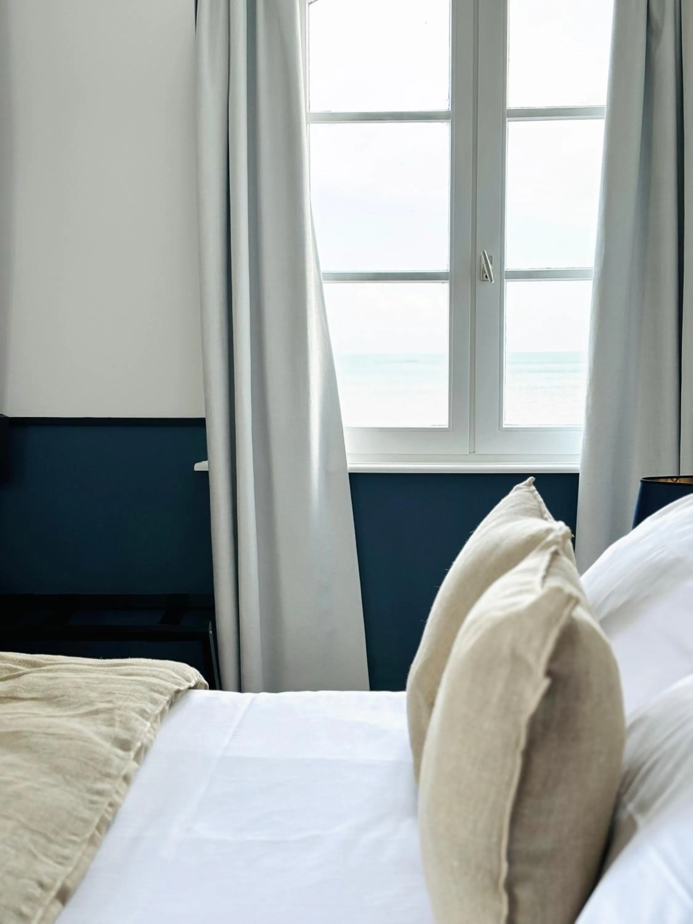 Bed in Hôtel De La Marine