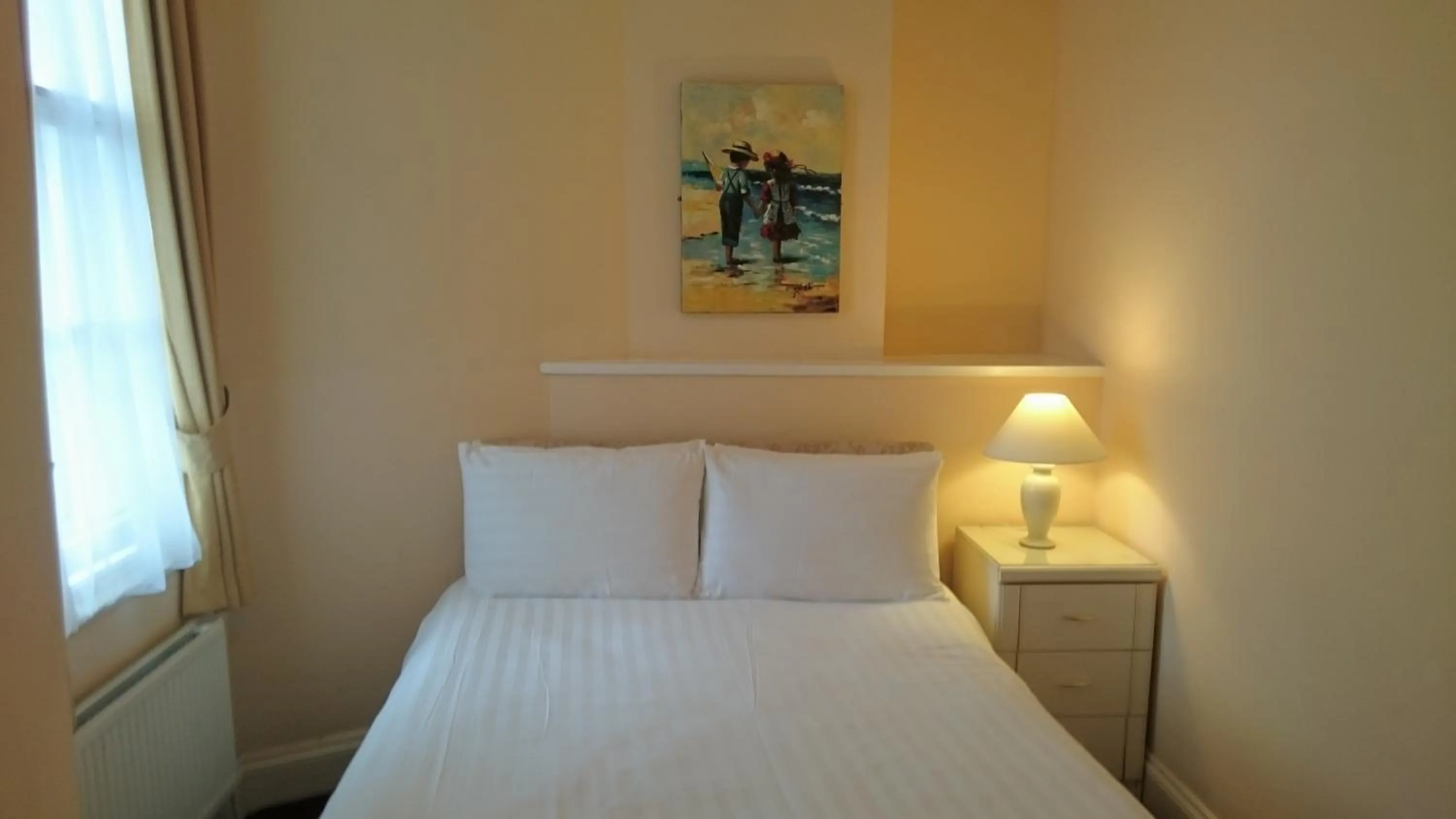 Photo of the whole room, Bed in The Belgrave Hotel Tenby