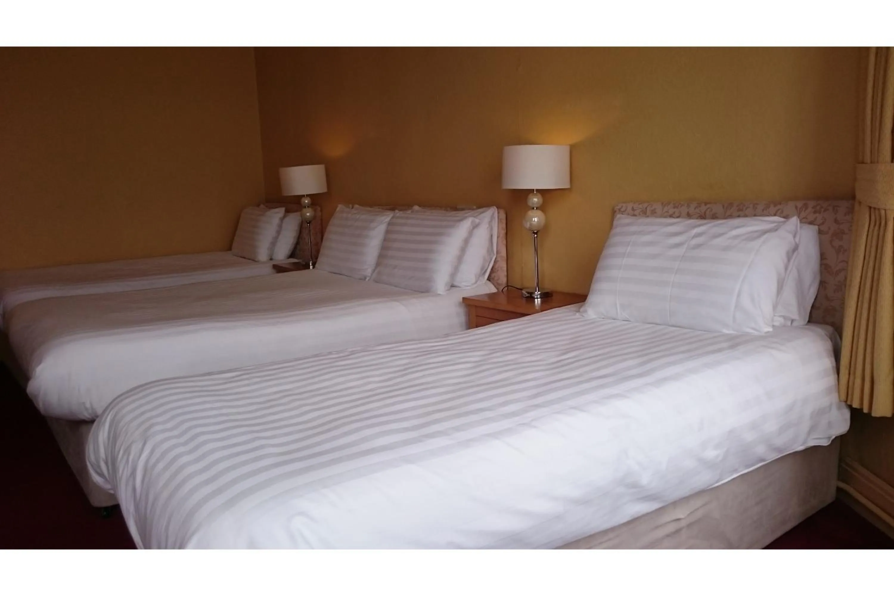 Bedroom, Bed in The Belgrave Hotel Tenby