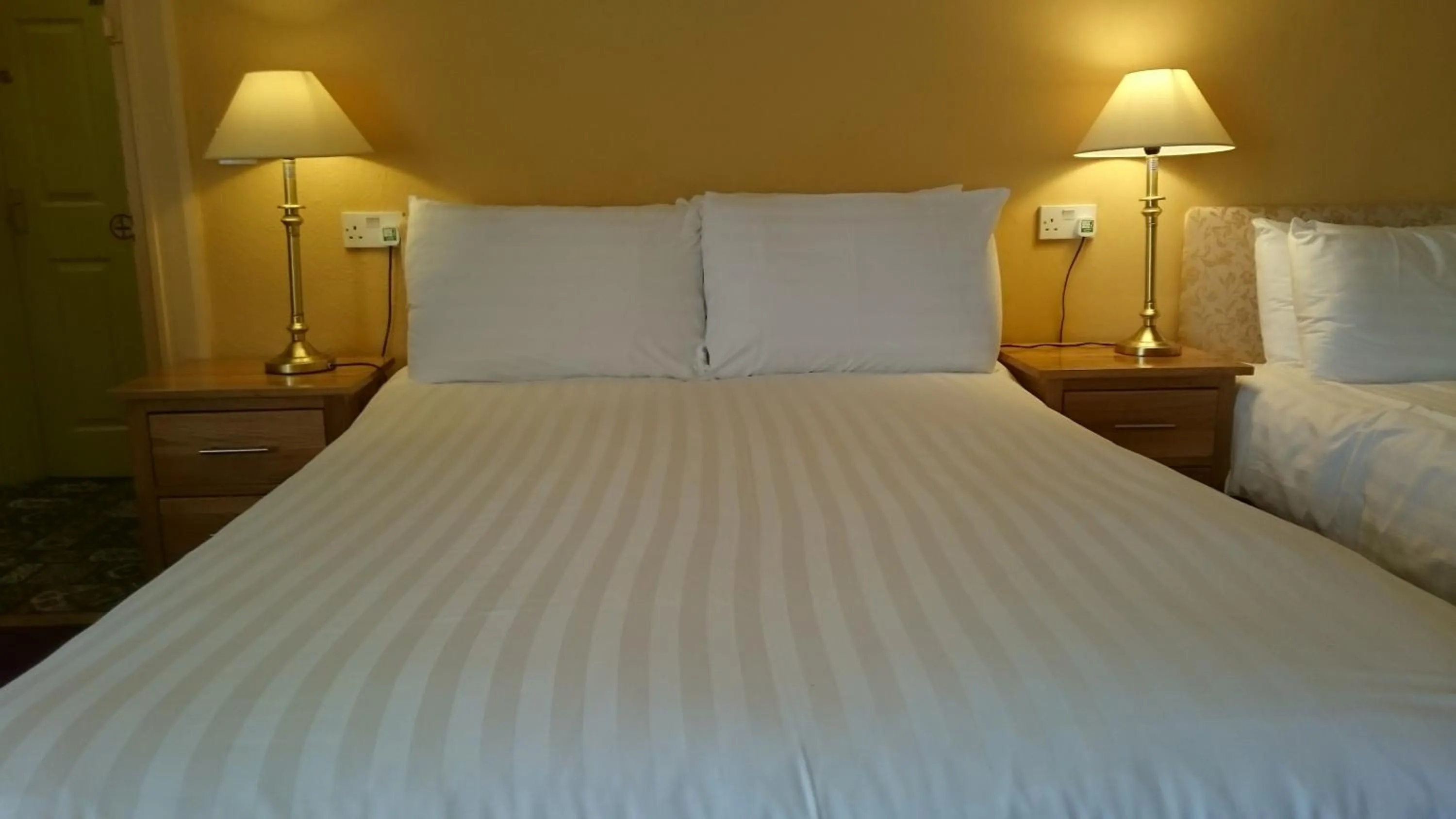 Bedroom, Bed in The Belgrave Hotel Tenby