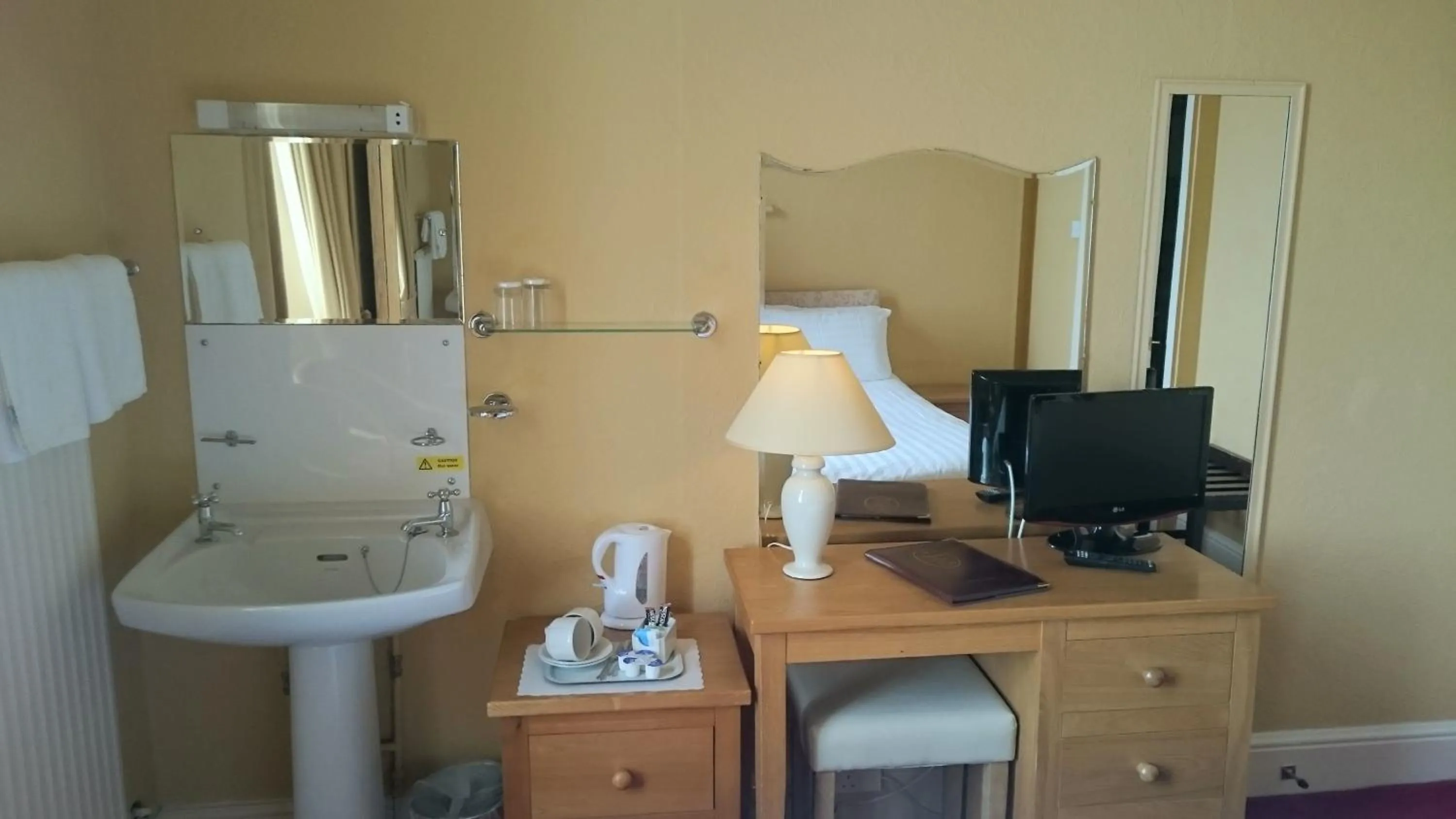 Bathroom in The Belgrave Hotel Tenby