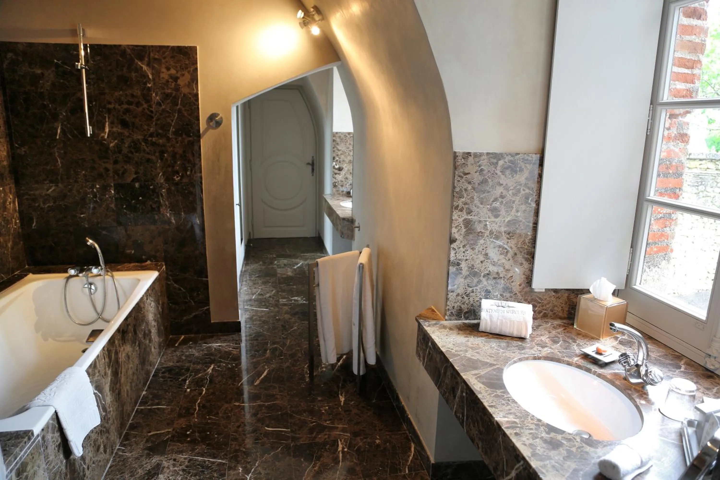 Bathroom in Château de Mercuès