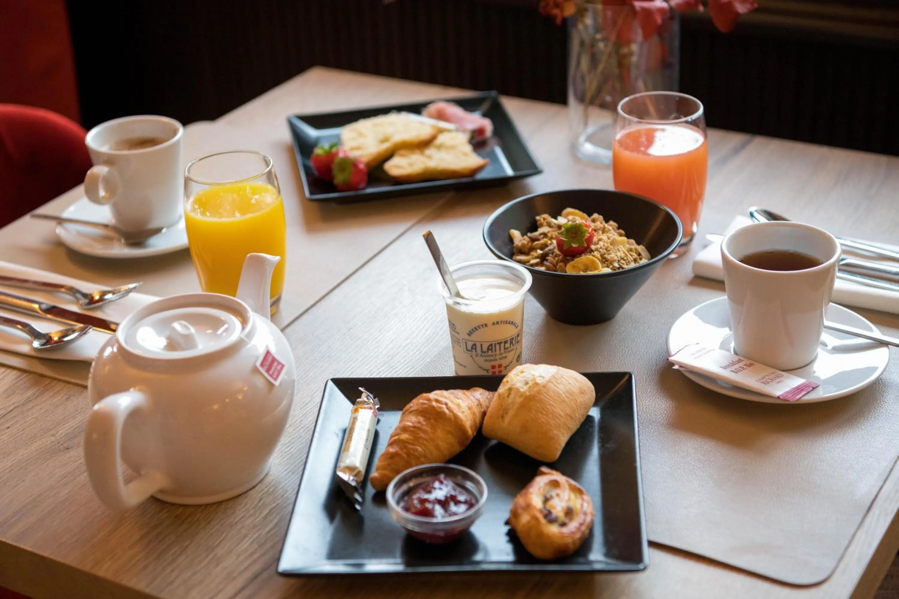 Breakfast in Hotel Le Bois Joli